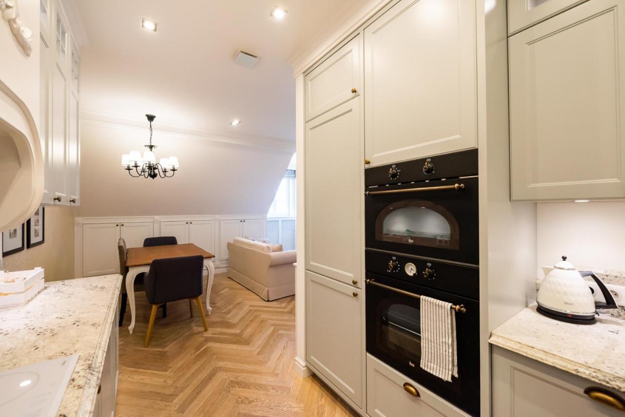 Lovely In The Heart Of Apartment Warsaw