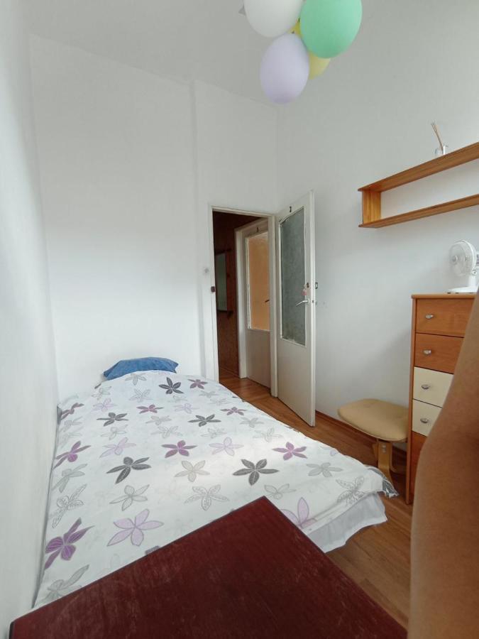 Apartrooms Near Rondo Onz Apartment *
