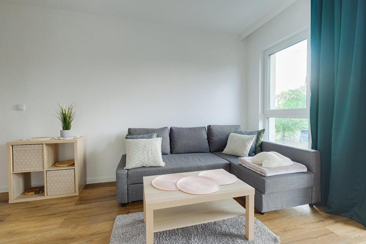 White Studio Targowa 10 *