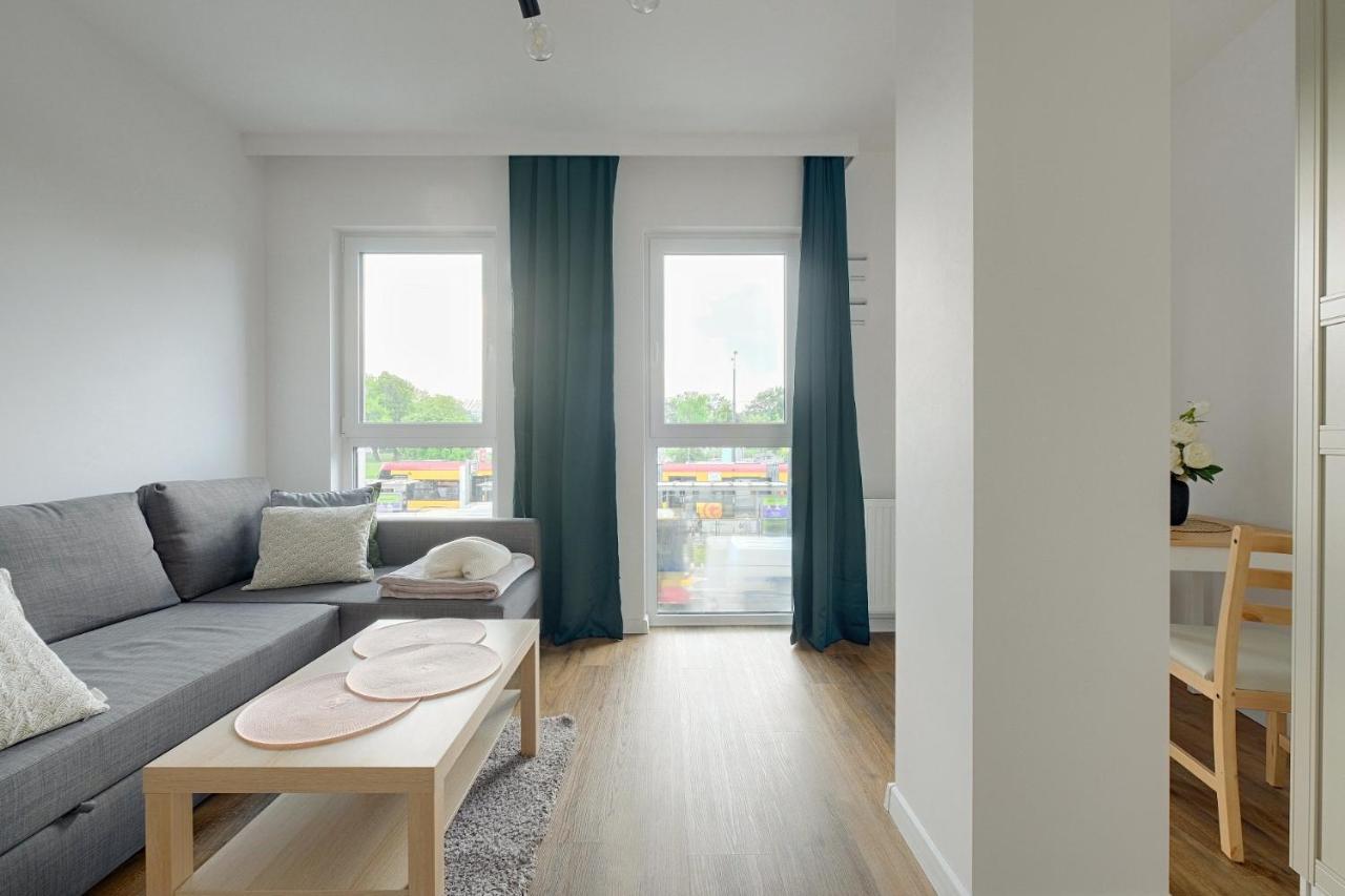 White Studio Targowa 10 *