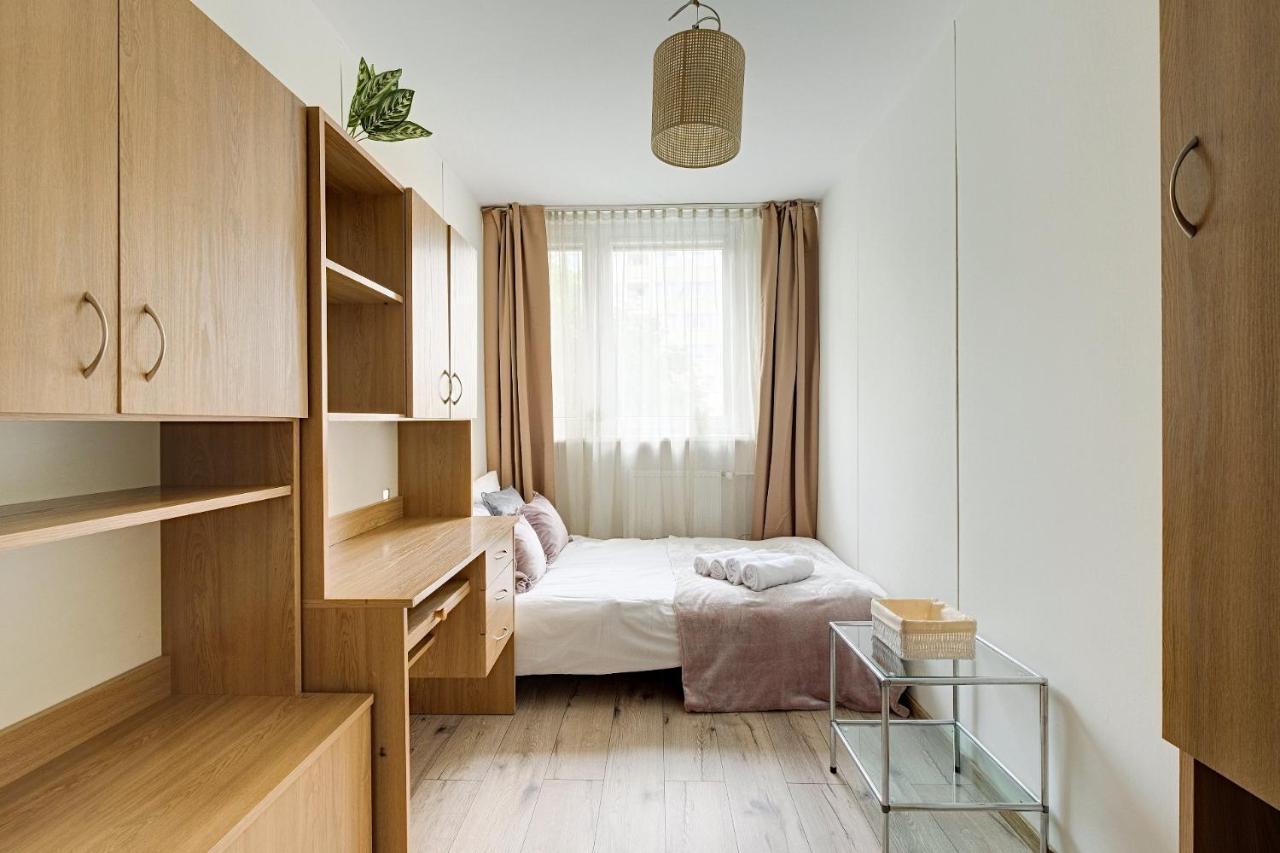 2br Modzelewskiego 100 With Balcony *