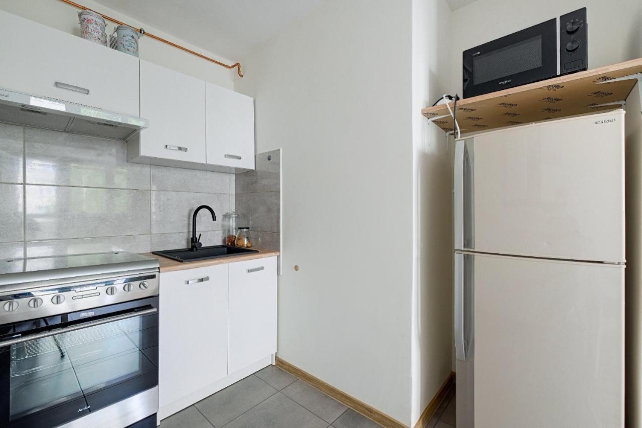 2br Modzelewskiego 100 With Balcony Warsaw