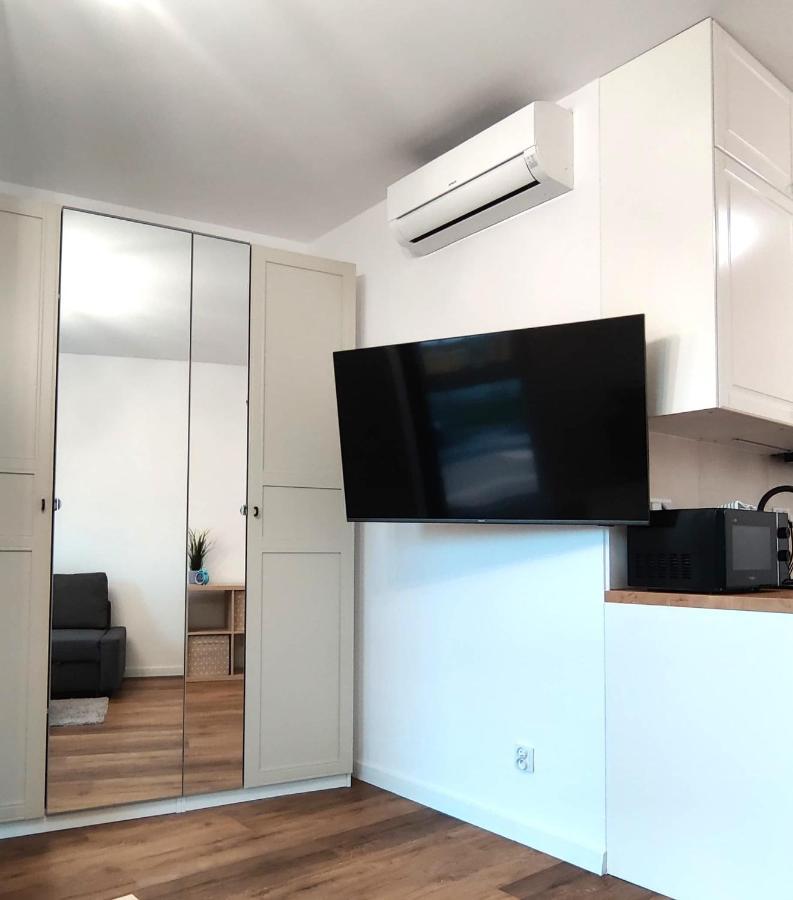 White Studio Targowa 10 Apartment
