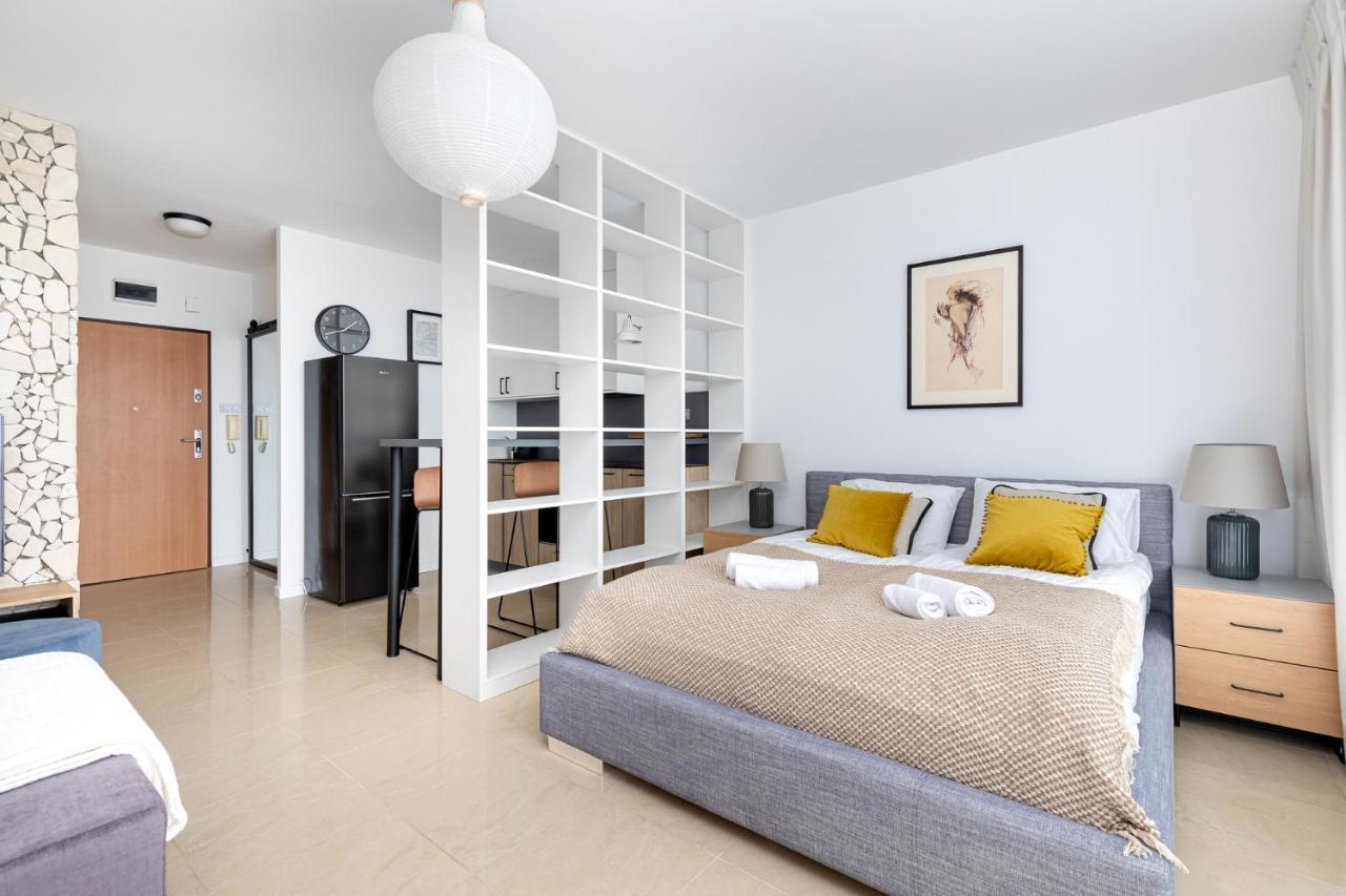 Sierpinskiego 1a - With Balcony & Desk - Remote Work By Renters * Warsaw