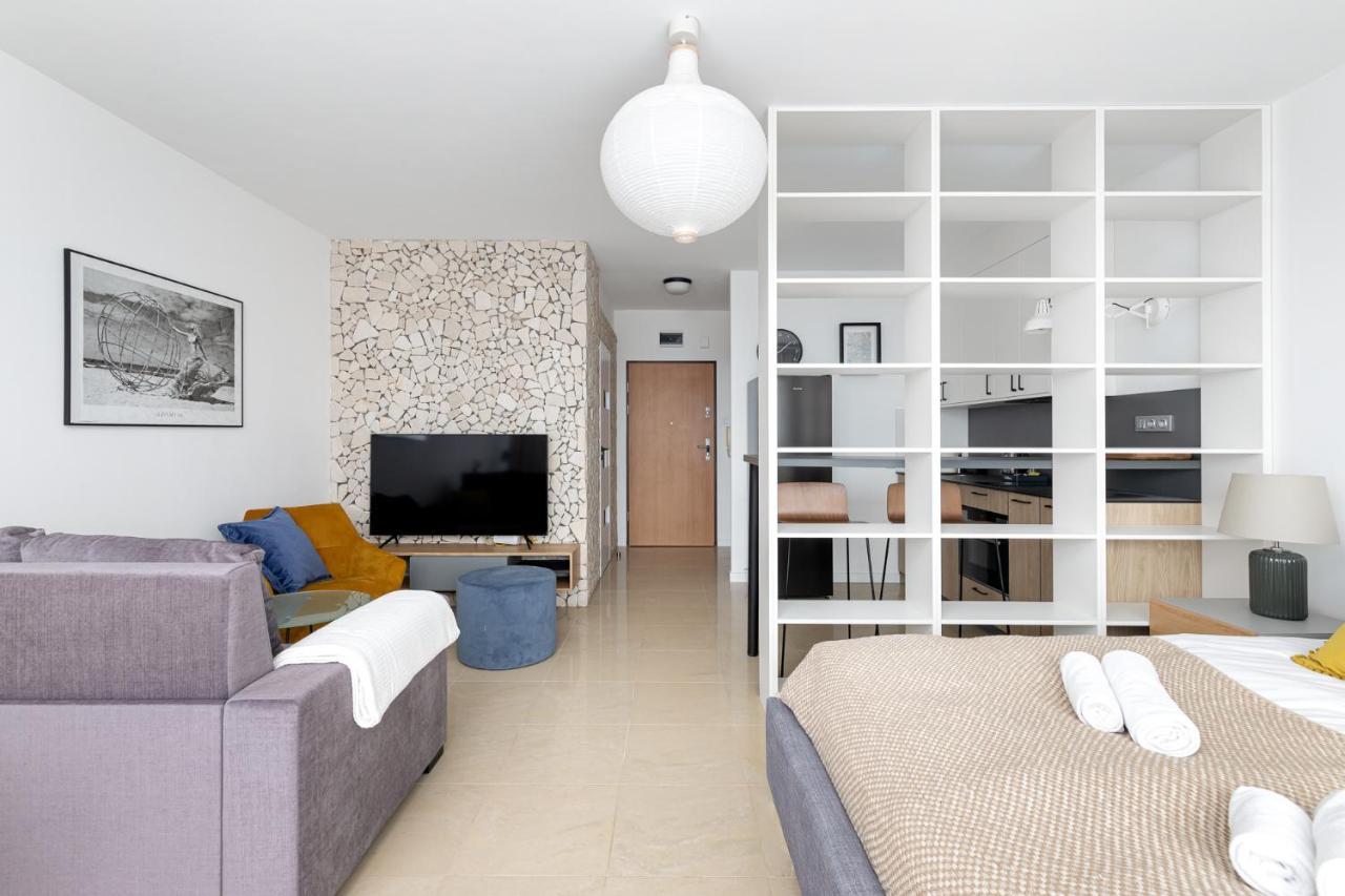 Sierpinskiego 1a - With Balcony & Desk - Remote Work By Renters Apartment *