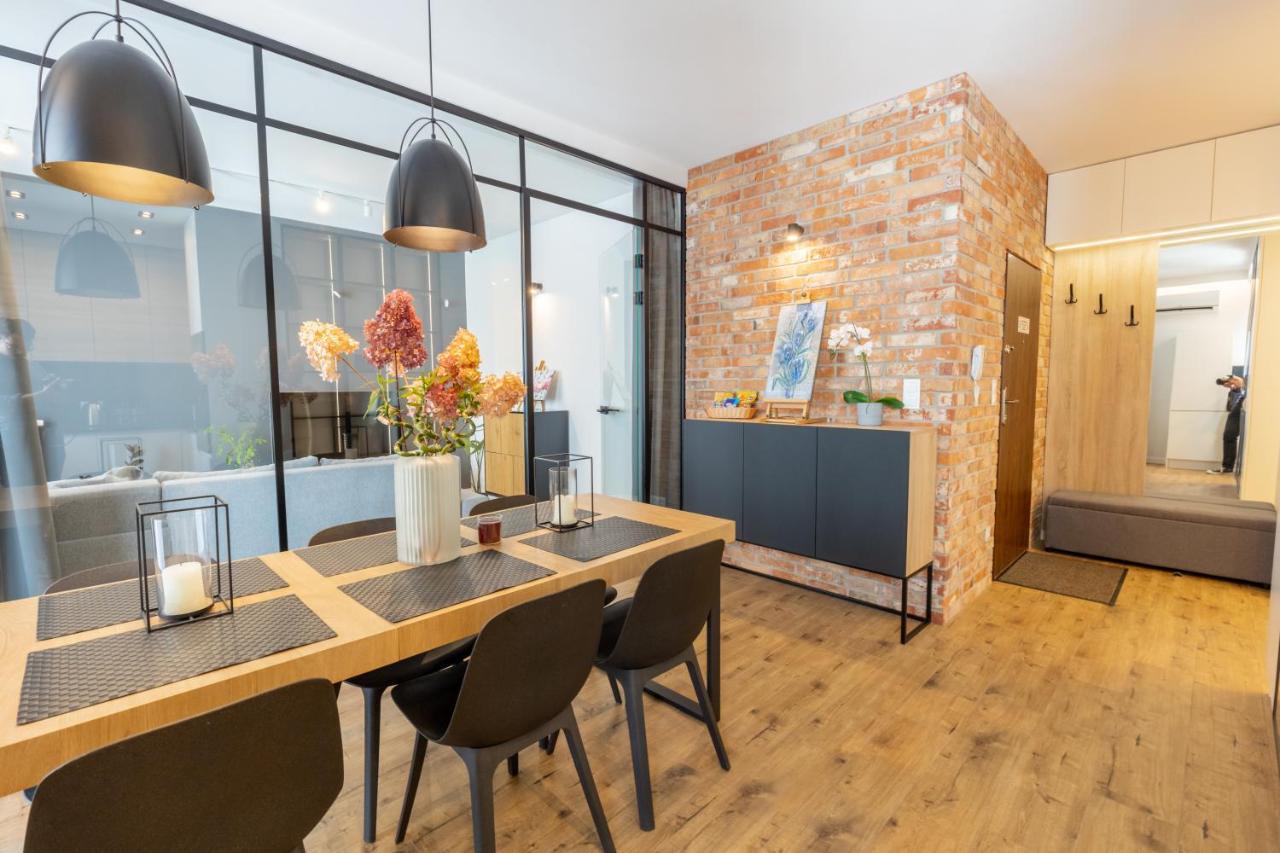 Royal Family Metro Mlociny Apartamento