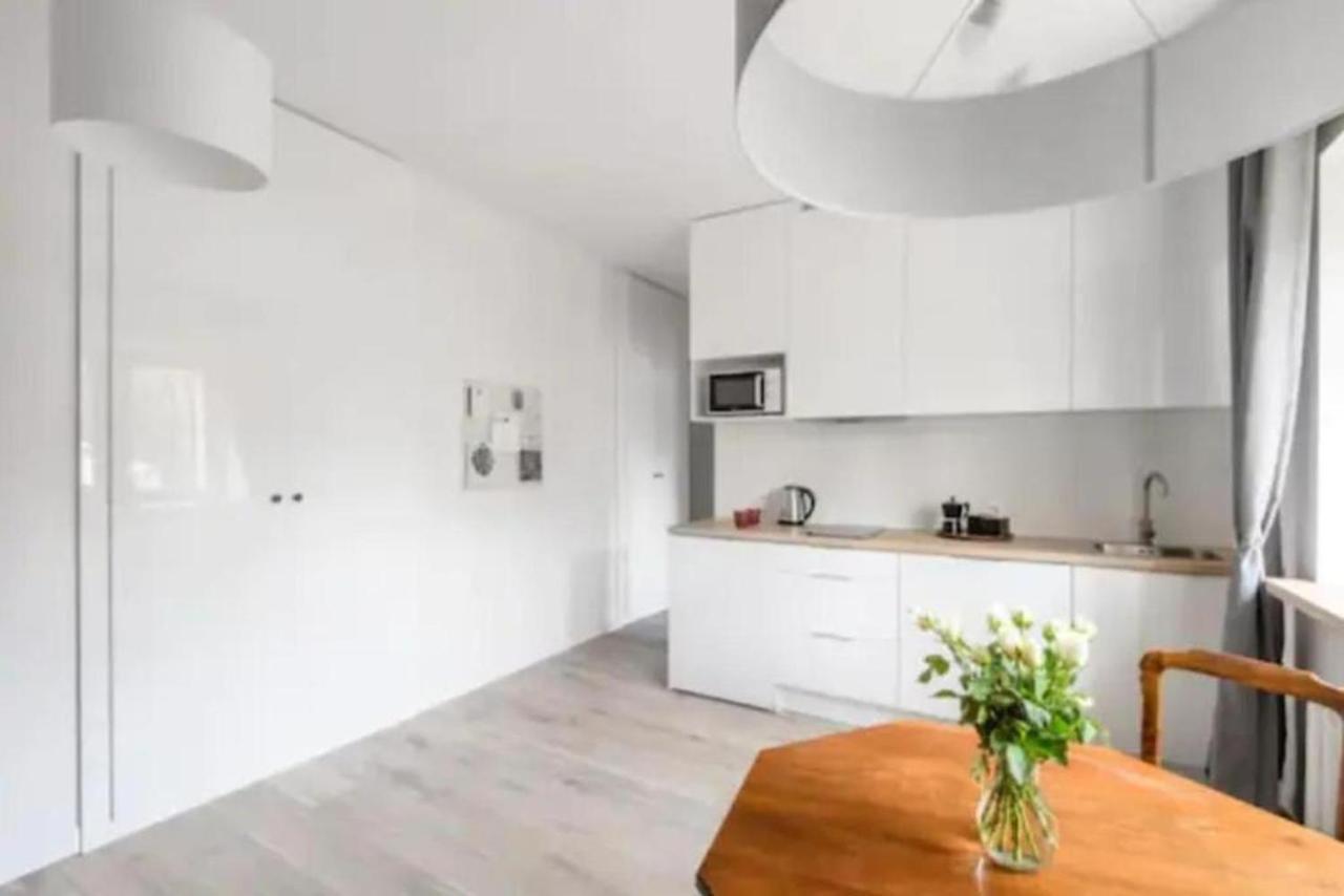 Apartment Center/golden Apartments&n17 Warsaw