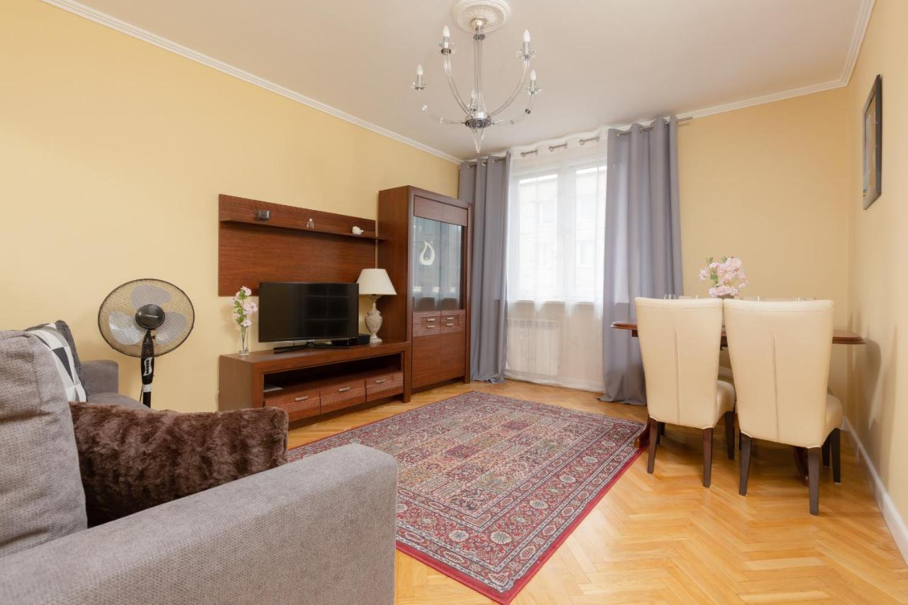 Apartment Miodowa Krasinski Garden By Renters