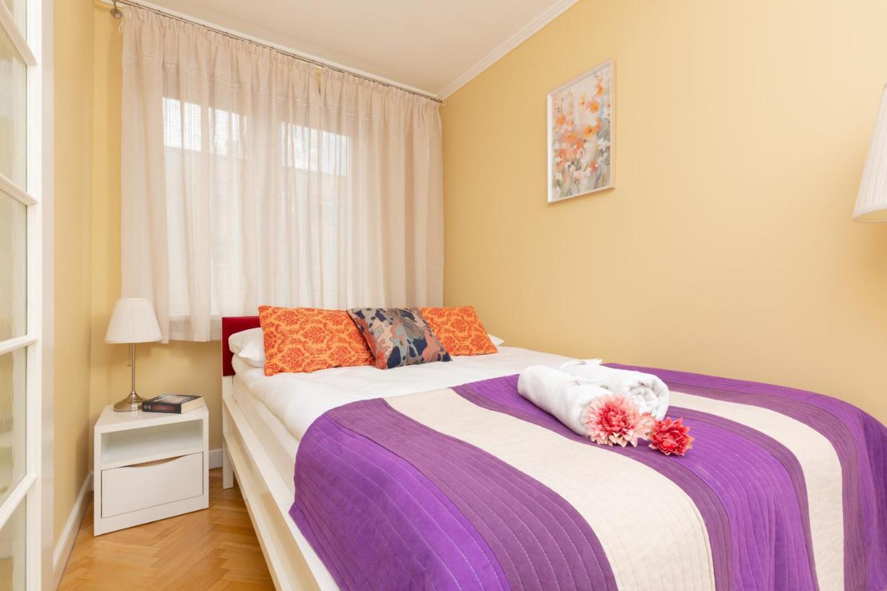 Apartment Miodowa Krasinski Garden By Renters Warschau