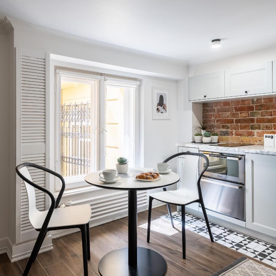 Krakowskie Przedmiescie 19: Royal Proximity Apartment *