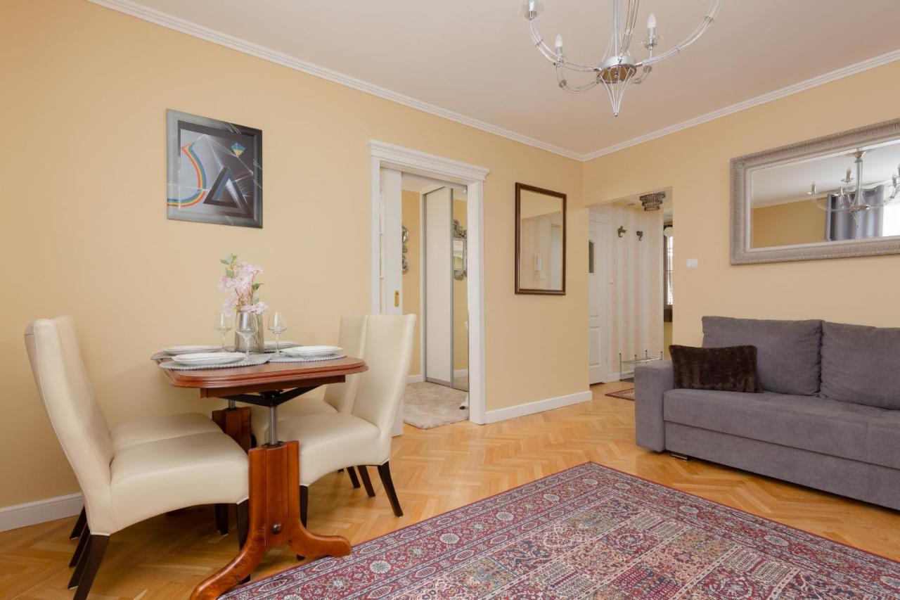 Miodowa Krasinski Garden By Renters Apartment Warschau