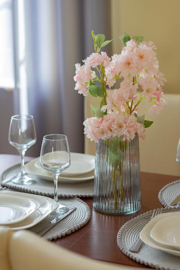 Apartment Miodowa Krasinski Garden By Renters Warschau