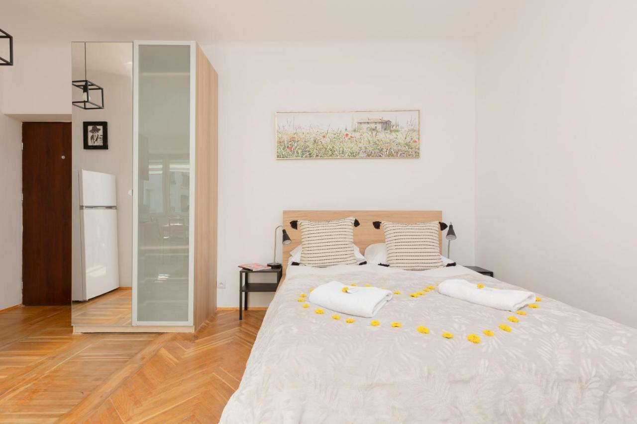 Cozy Studio In The Heart Of Warsaw, Elektoralna By Renters Căn hộ *