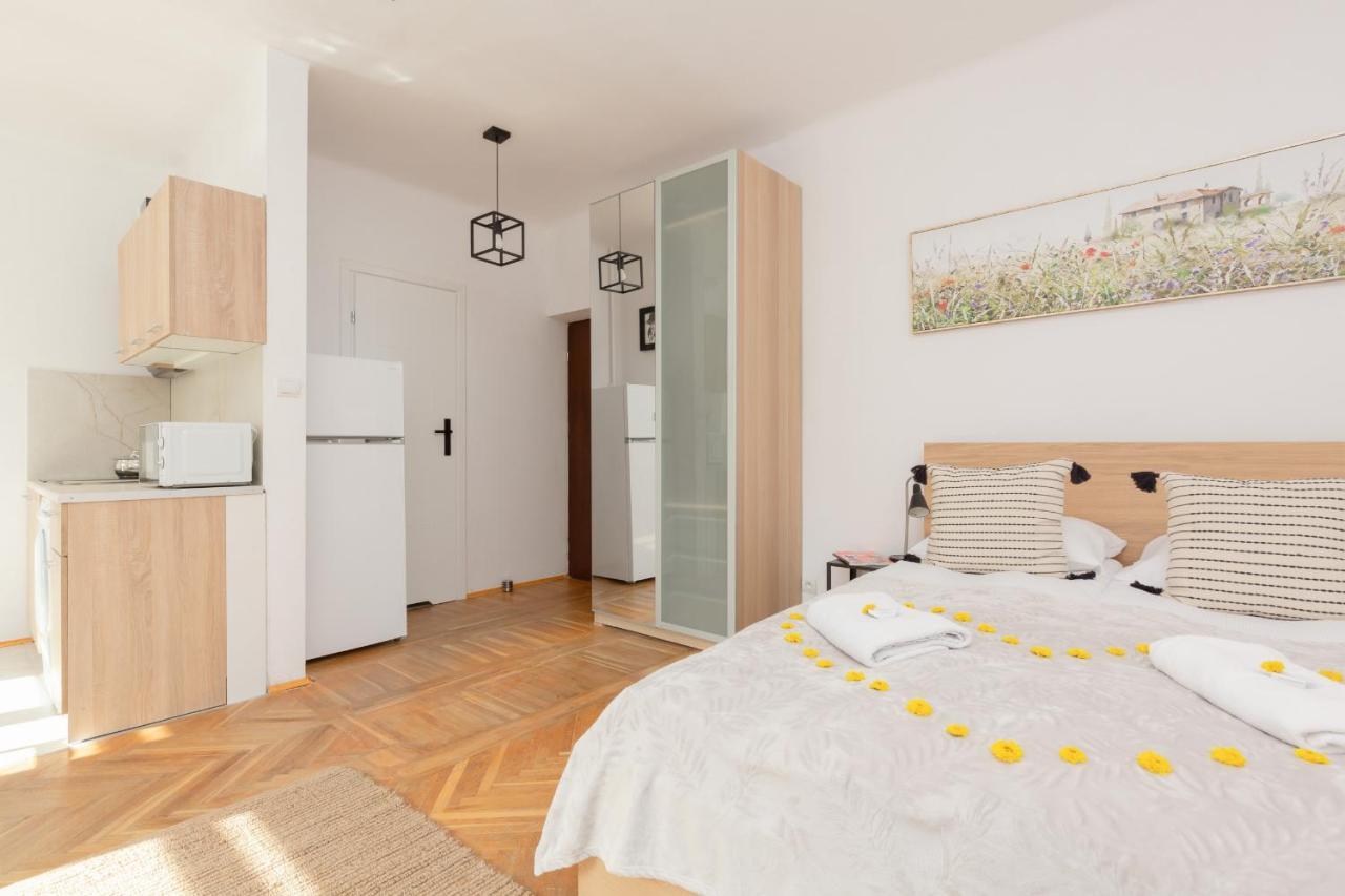 Cozy Studio In The Heart Of Warsaw, Elektoralna By Renters Warsaw