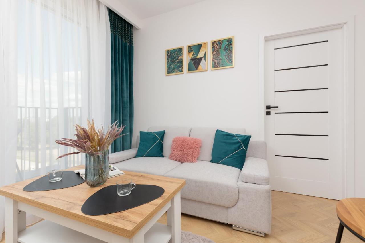 Kotsisa With Parking By Renters * Warschau
