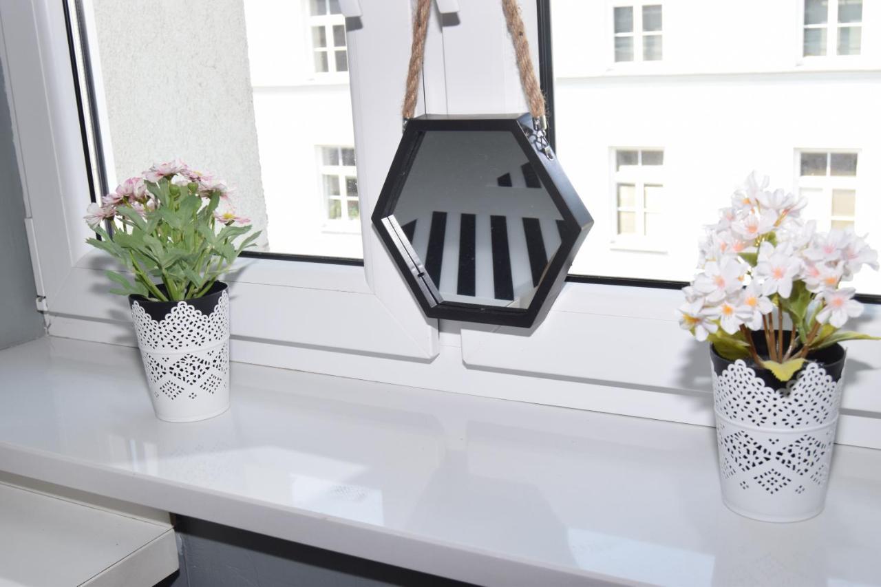 Apartament Be My Guest - Hoża - Super Centrum, Subway, Wi-fi