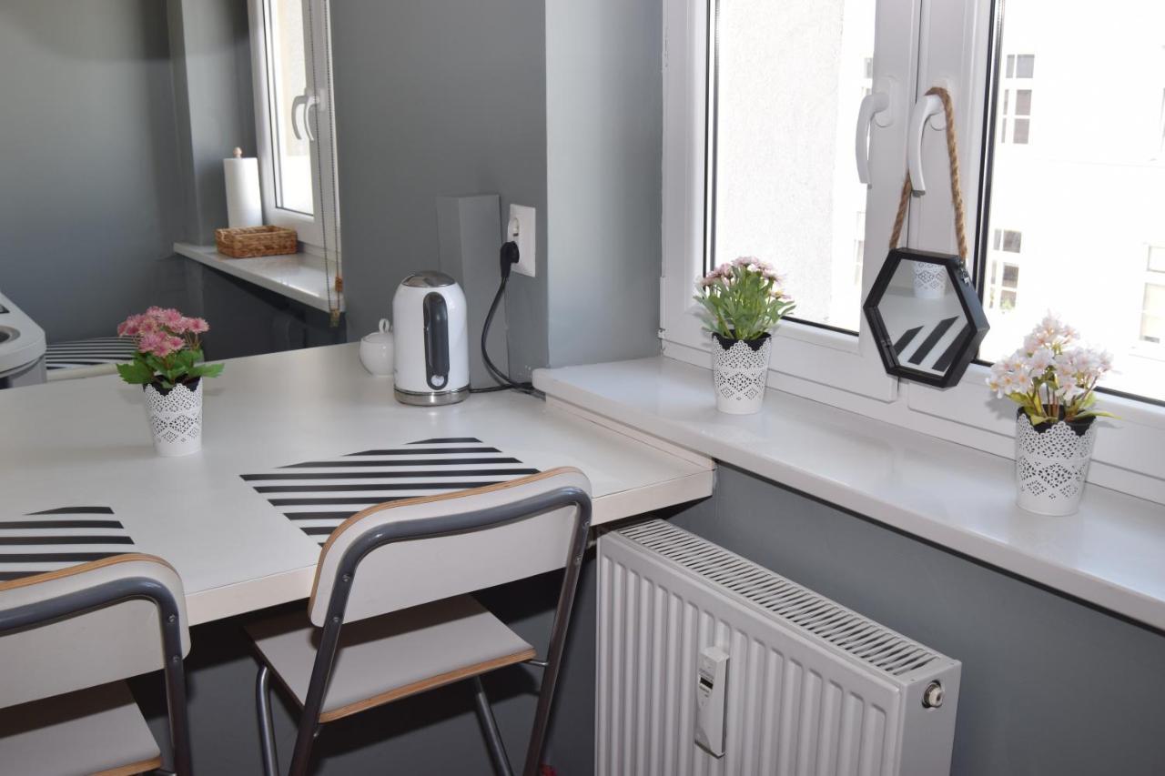 Apartament Be My Guest - Hoża - Super Centrum, Subway, Wi-fi *