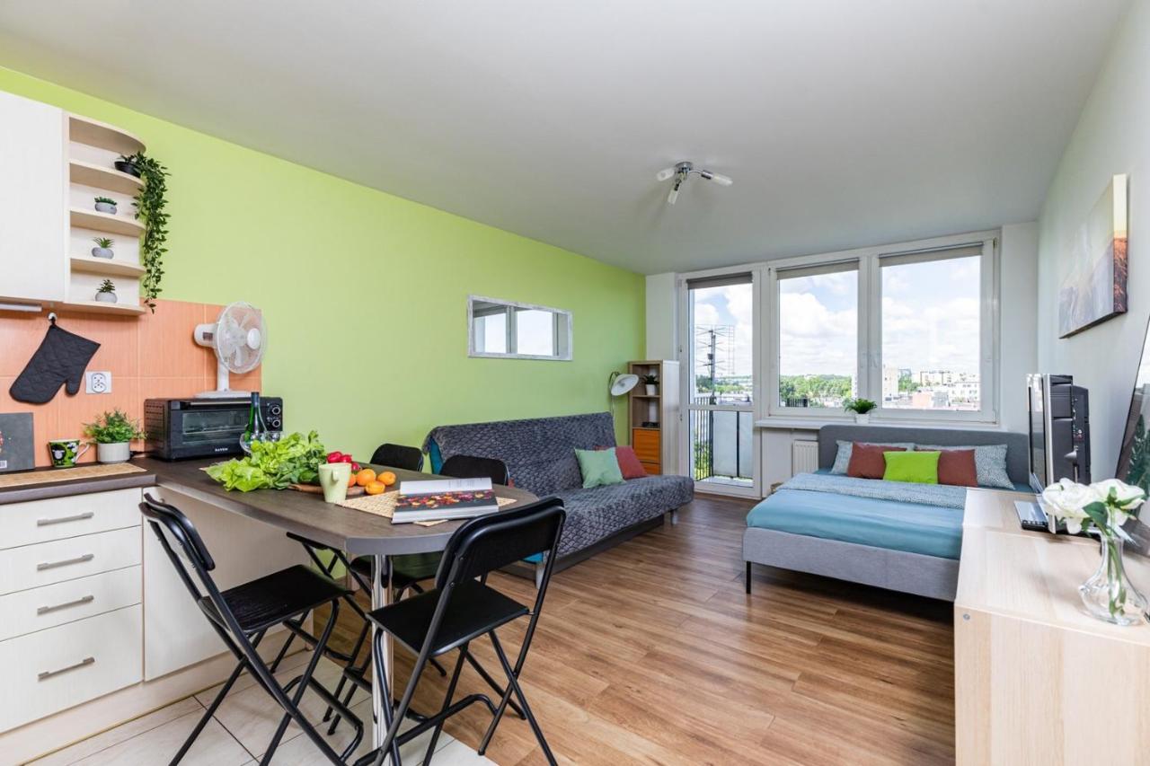 Apartament Superapart Saska 48a, Sleek 6th-floor With Balcony & Elevator Access *