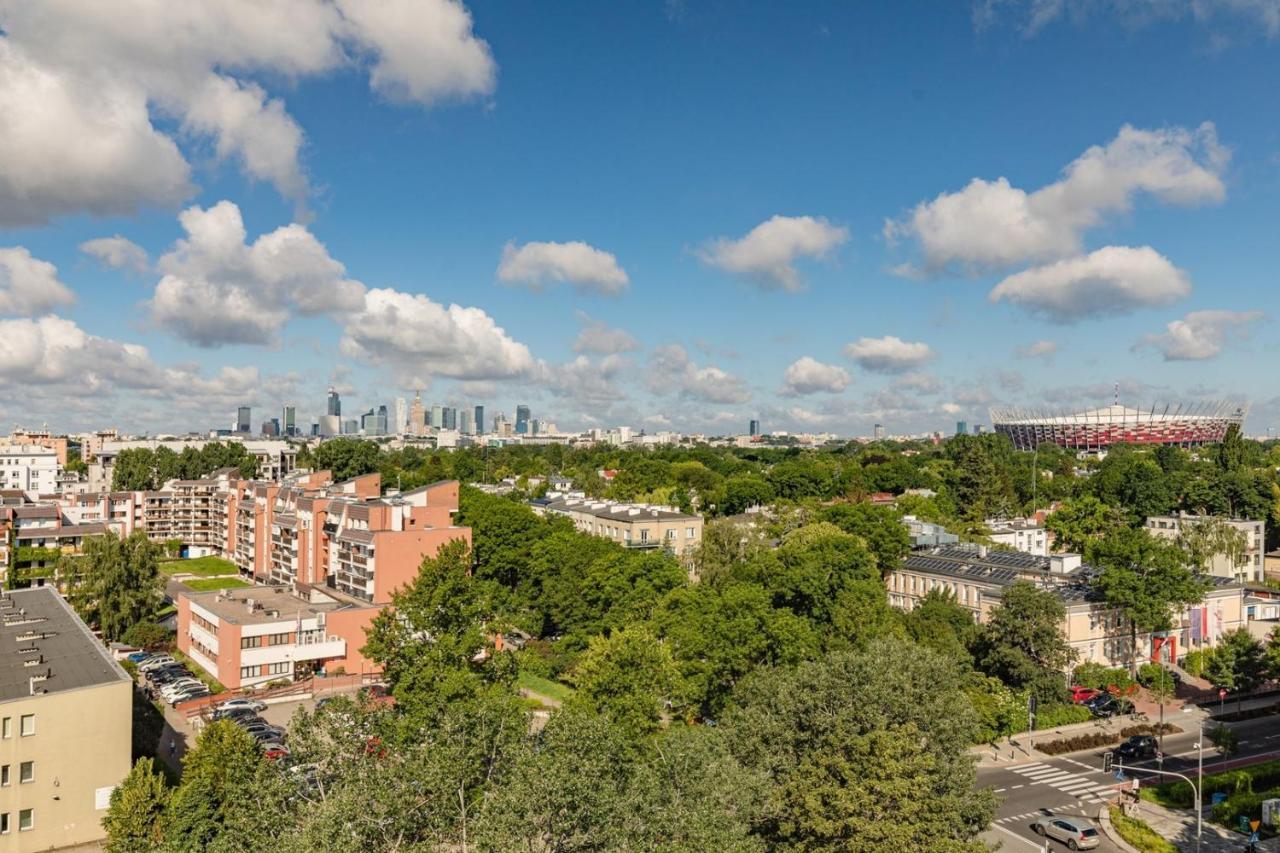 Apartment Superapart Saska 48a, Sleek 6th-floor With Balcony & Elevator Access *
