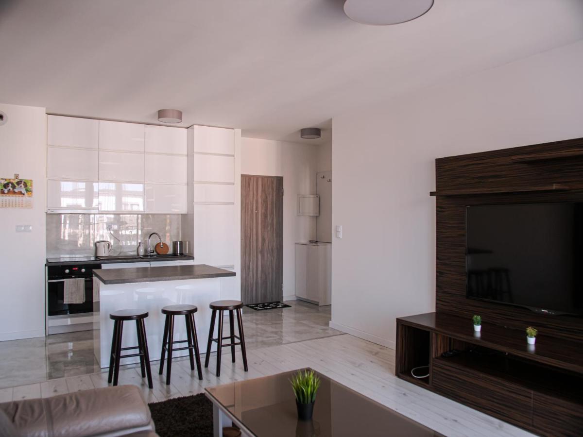 Sdh Comfortable Near Chopin Airport
