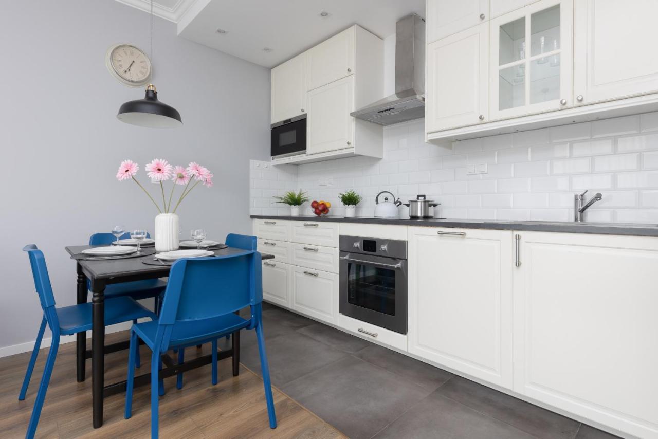 Ursynow With Balcony By Renters Apartment *