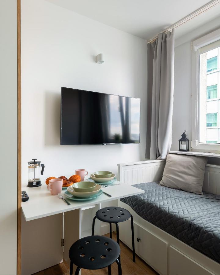 Apartment Sliska 3 - - 100m Od Zlotych Tarasow Oraz 200m Od Dworca Centralnego, Piekny Widok Na Panorame Warszawy - Wifi - Smart Tv 55 Cali - Better *