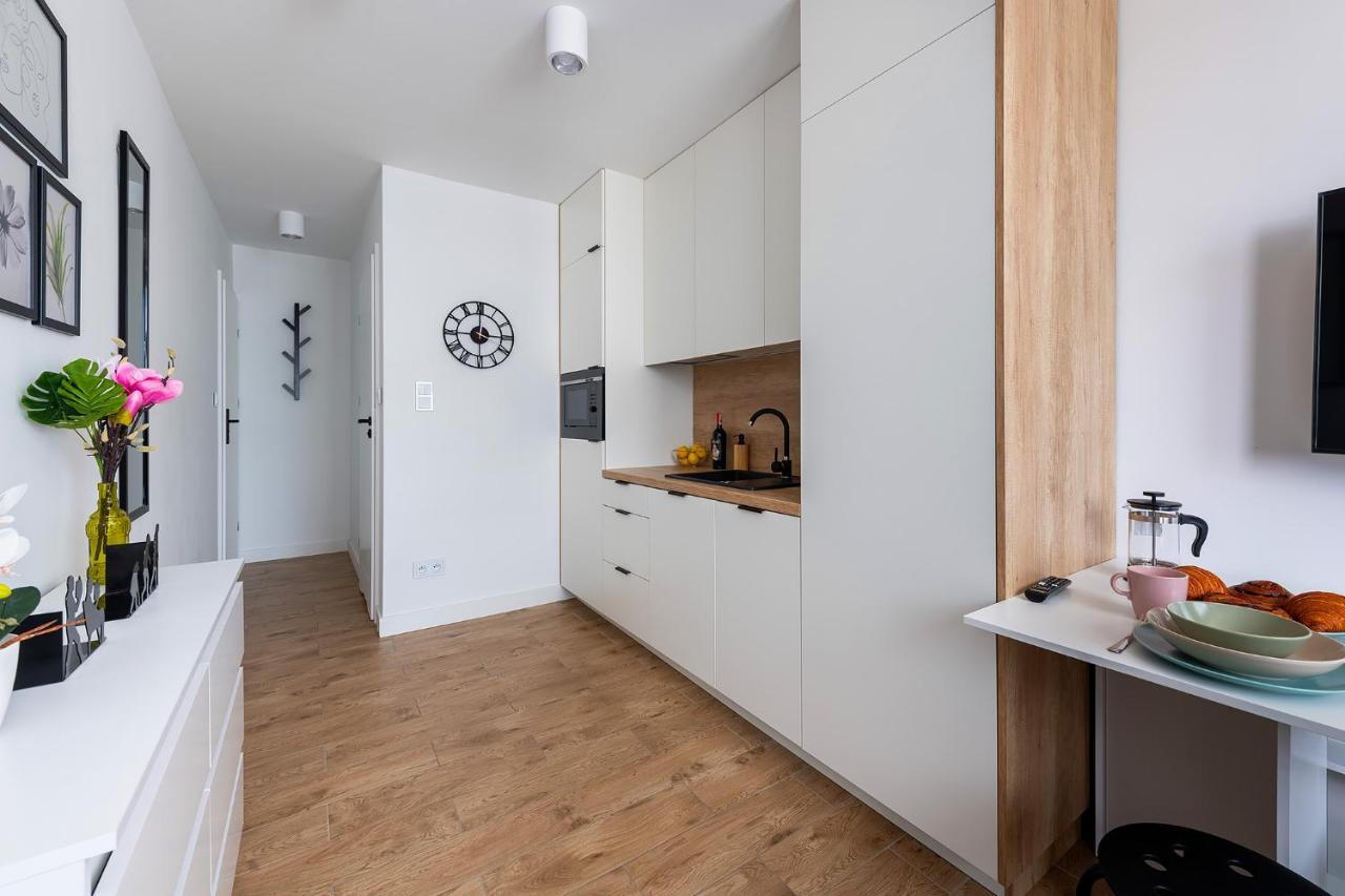 Sliska 3 - - 100m Od Zlotych Tarasow Oraz 200m Od Dworca Centralnego, Piekny Widok Na Panorame Warszawy - Wifi - Smart Tv 55 Cali - Better Apartment *