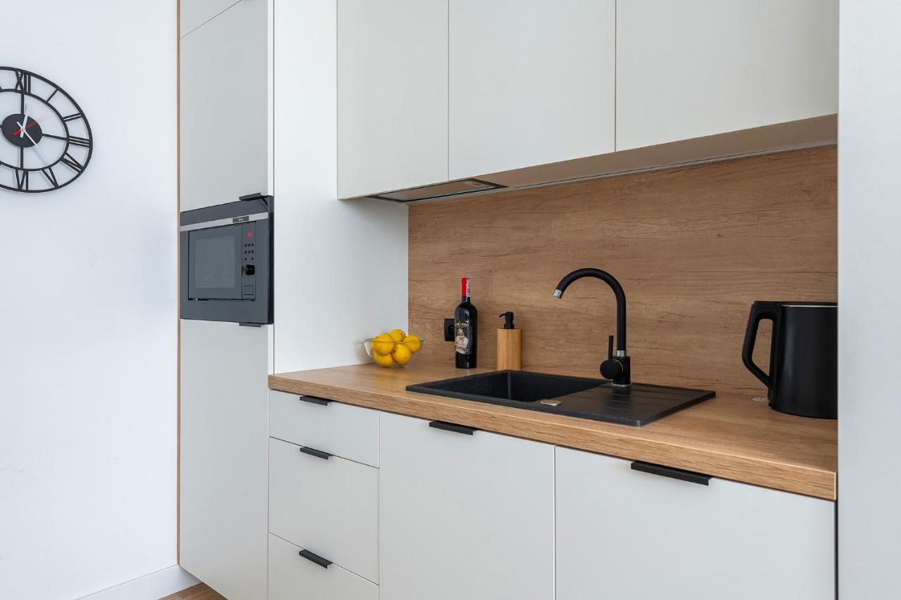 Apartment Sliska 3 - - 100m Od Zlotych Tarasow Oraz 200m Od Dworca Centralnego, Piekny Widok Na Panorame Warszawy - Wifi - Smart Tv 55 Cali - Better Warschau