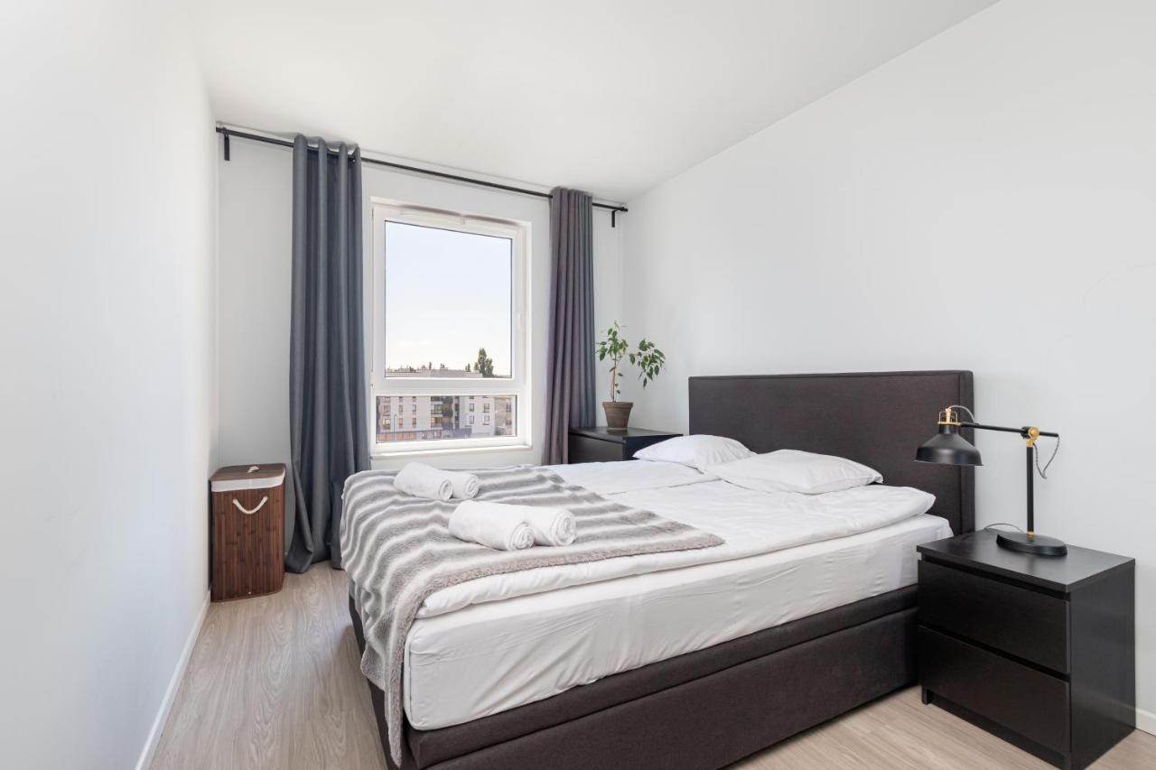 Owsiana 9 - Modern Designed With Balcony By Renters Apartment *