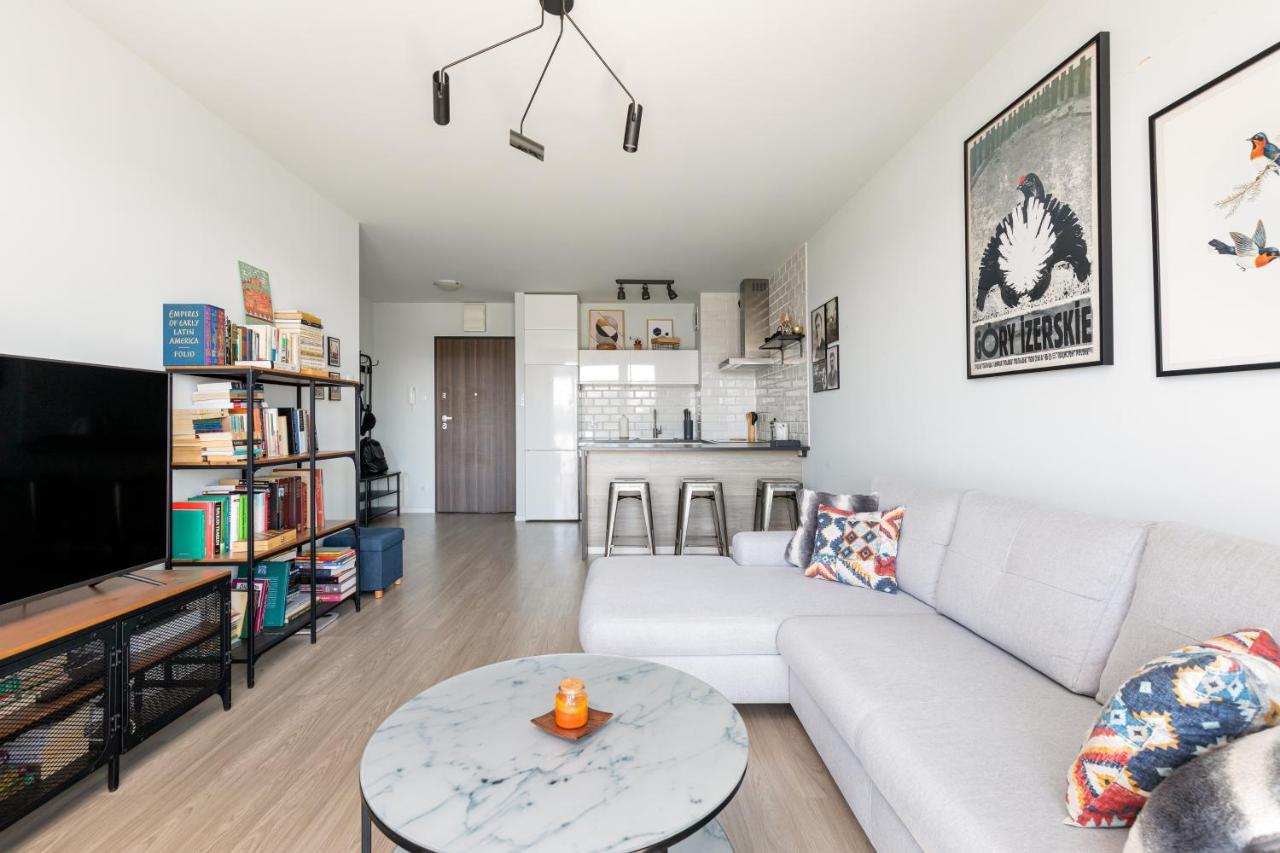 Owsiana 9 - Modern Designed With Balcony By Renters *