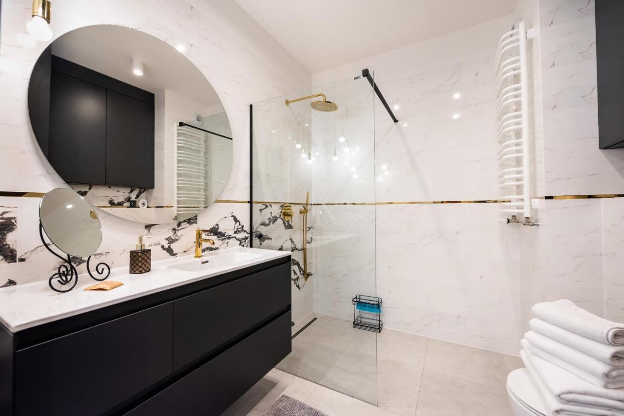 Wola Marble