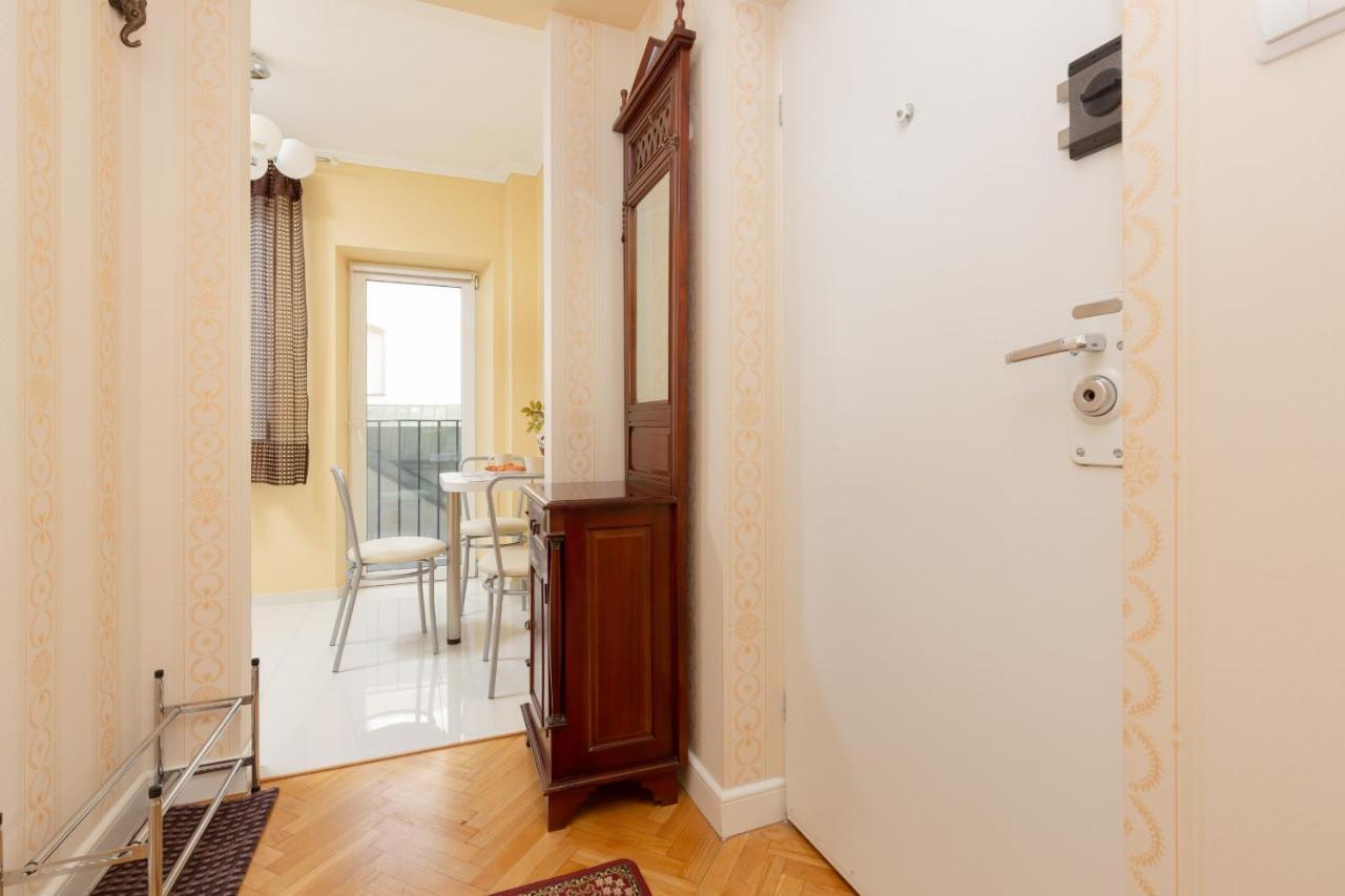 Apartment Miodowa Krasinski Garden By Renters Warschau