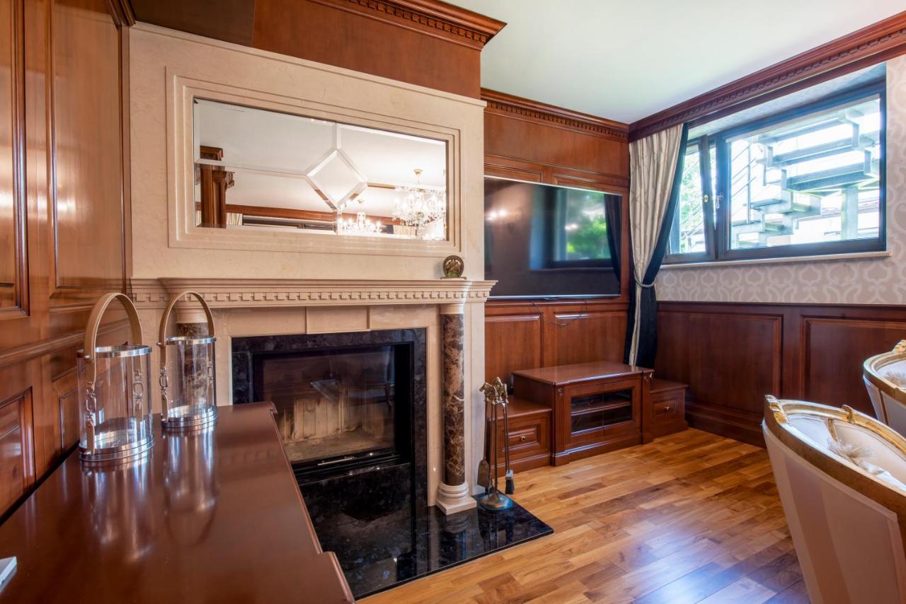 Wilanow Guest house