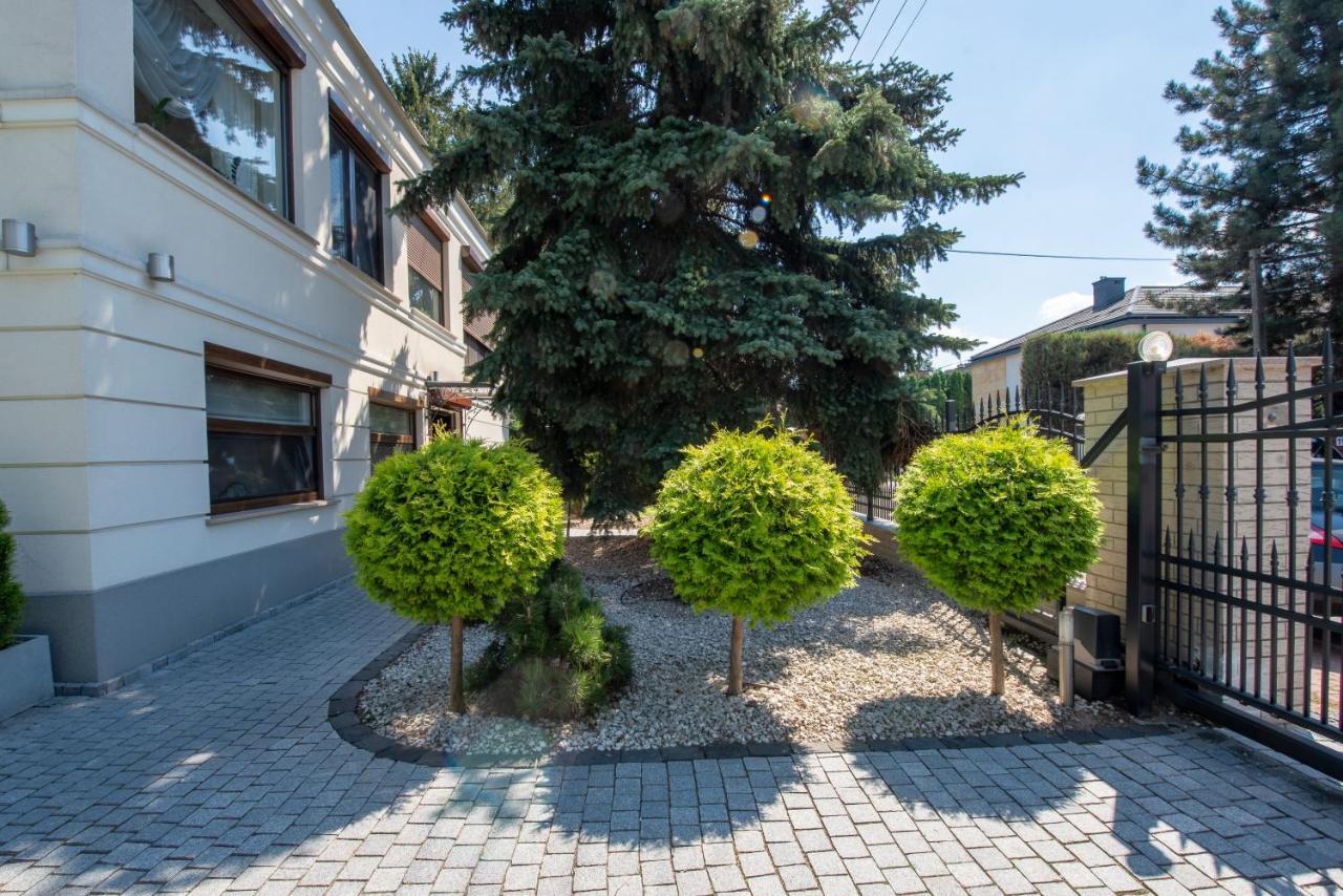 Guest house Wilanow