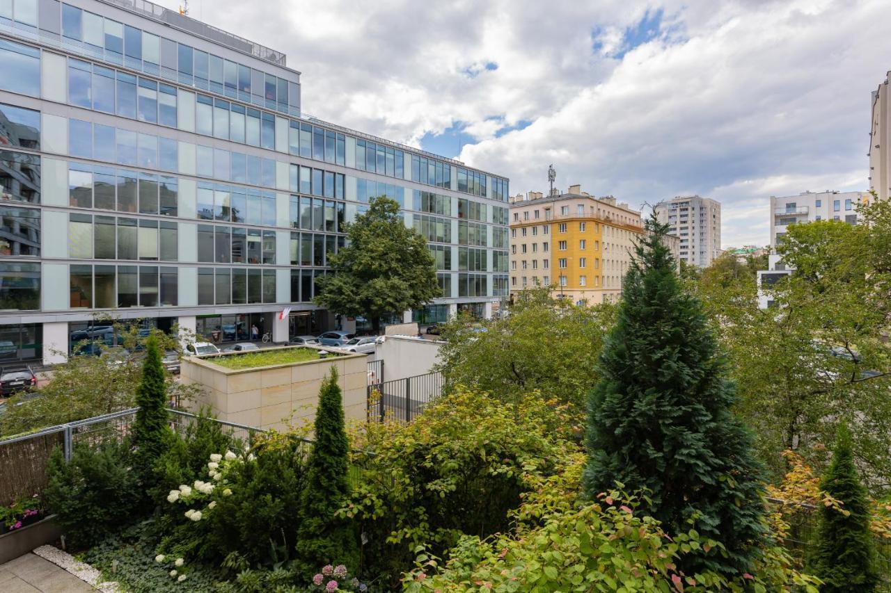 Chlodna European Square By Renters