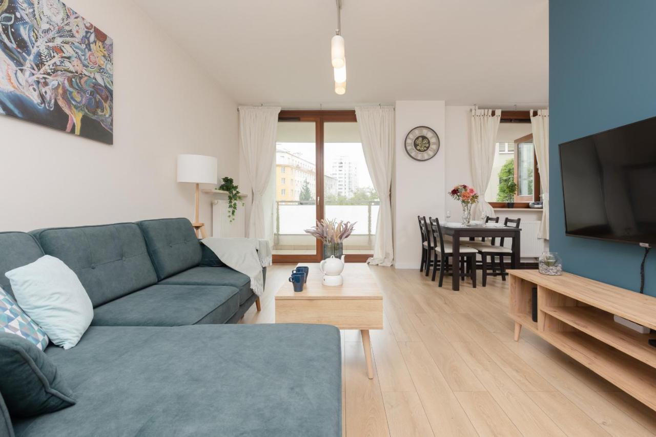Chlodna European Square By Renters *