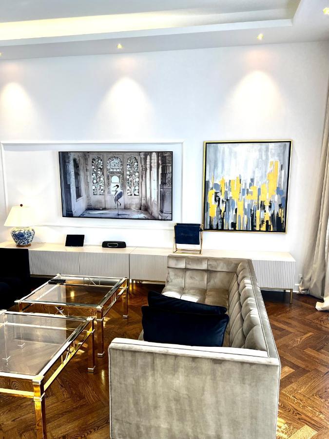 Aparthotel Mondrian Luxury Unesco Old Town *
