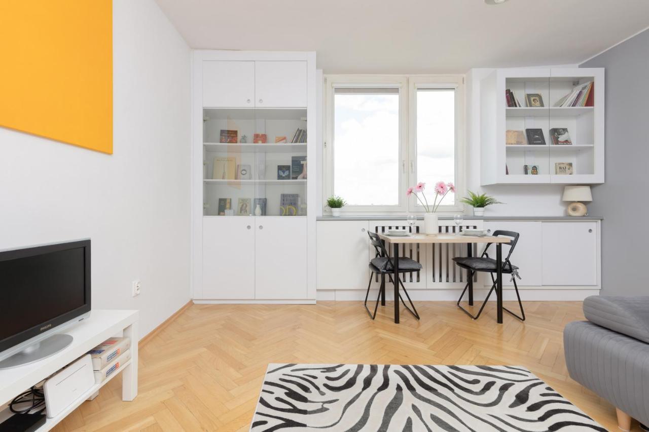 Apartment Metro Plac Wilsona Studio Zoliborz By Renters Warschau