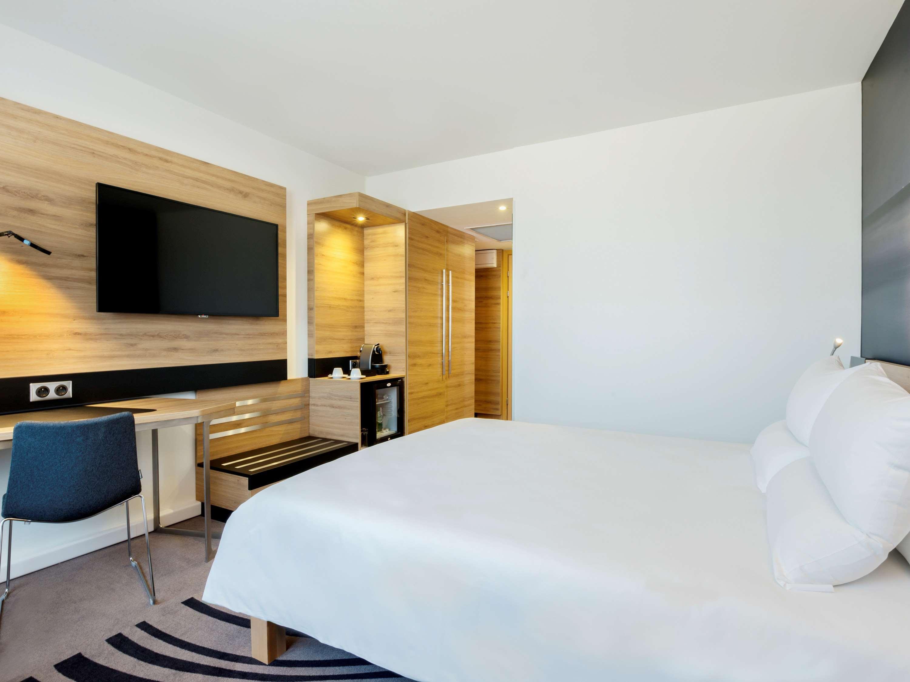 Novotel Airport 4*