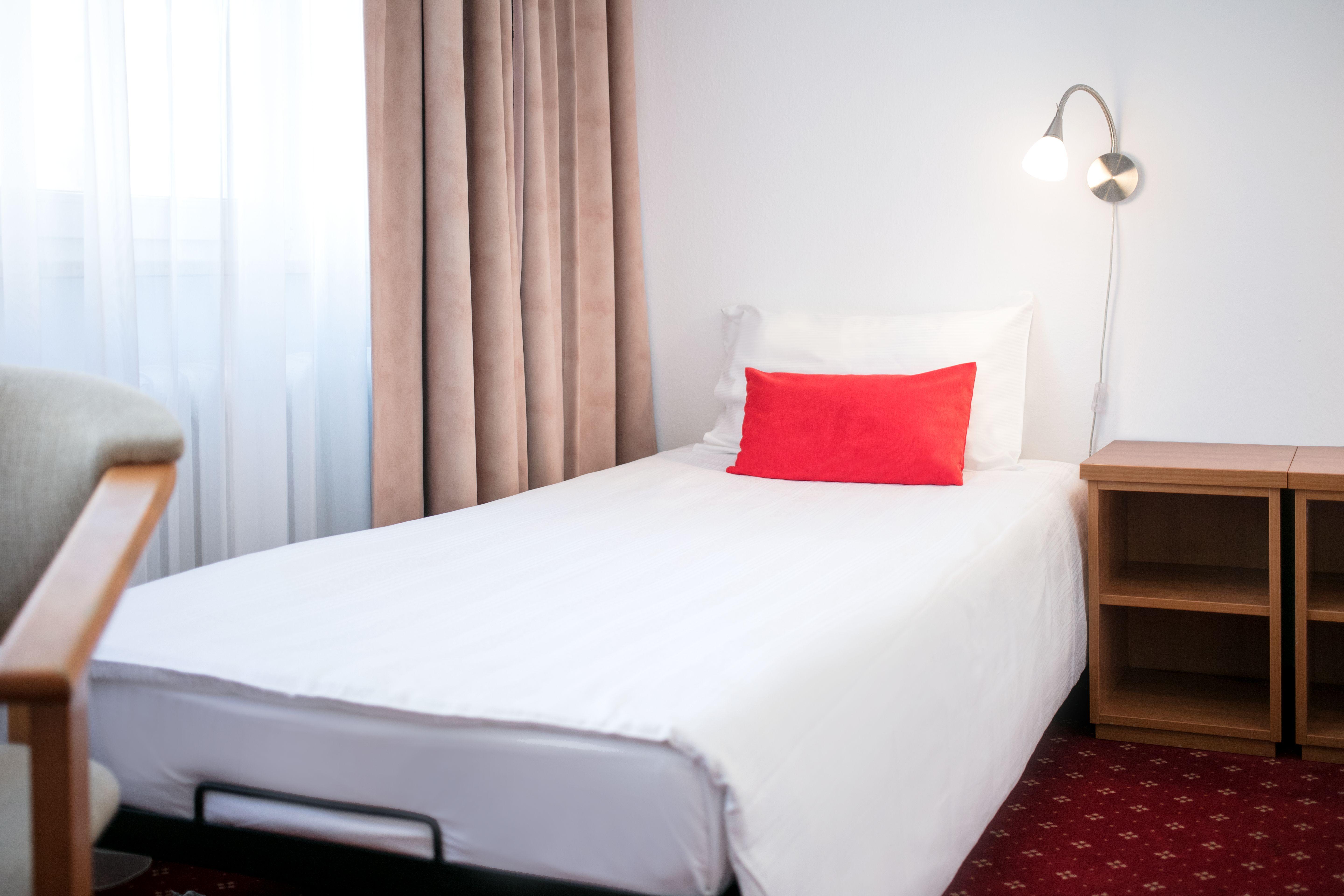 Khách sạn Aramis Warsaw