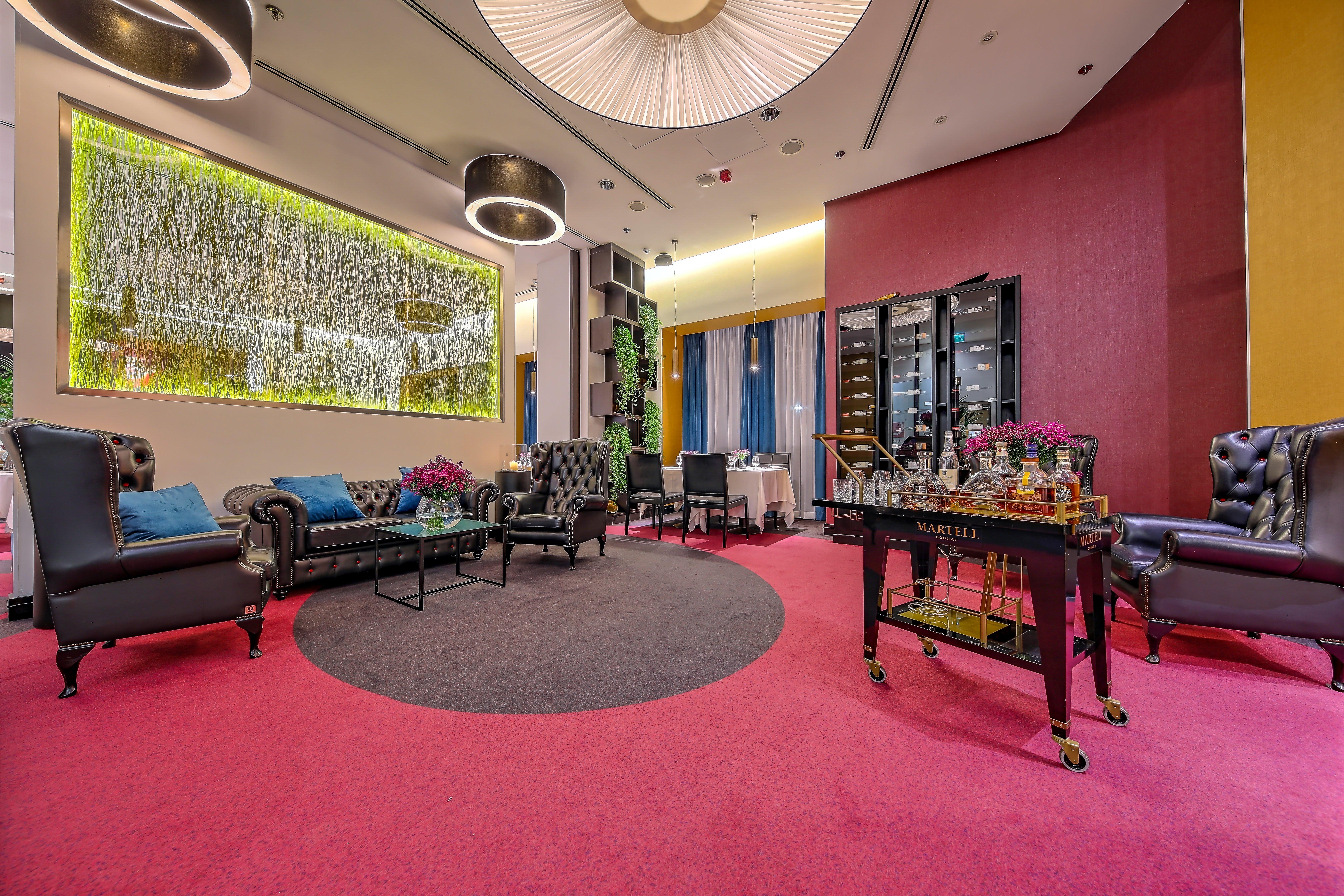 Intercontinental By Ihg 5*