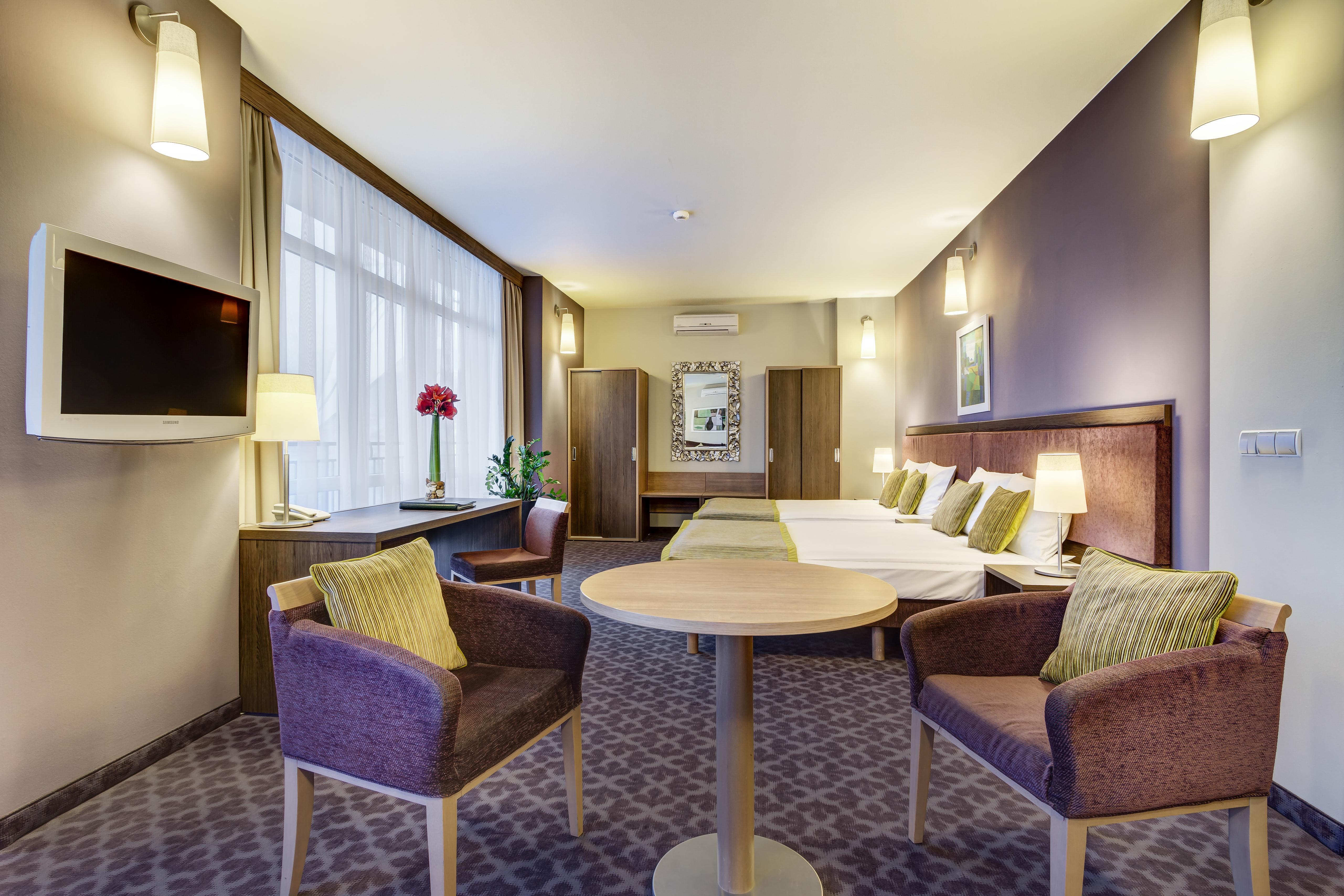 Metropol 3*
