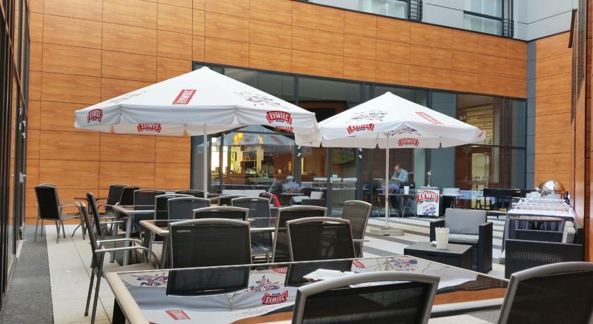 Plaza 4* Warsaw