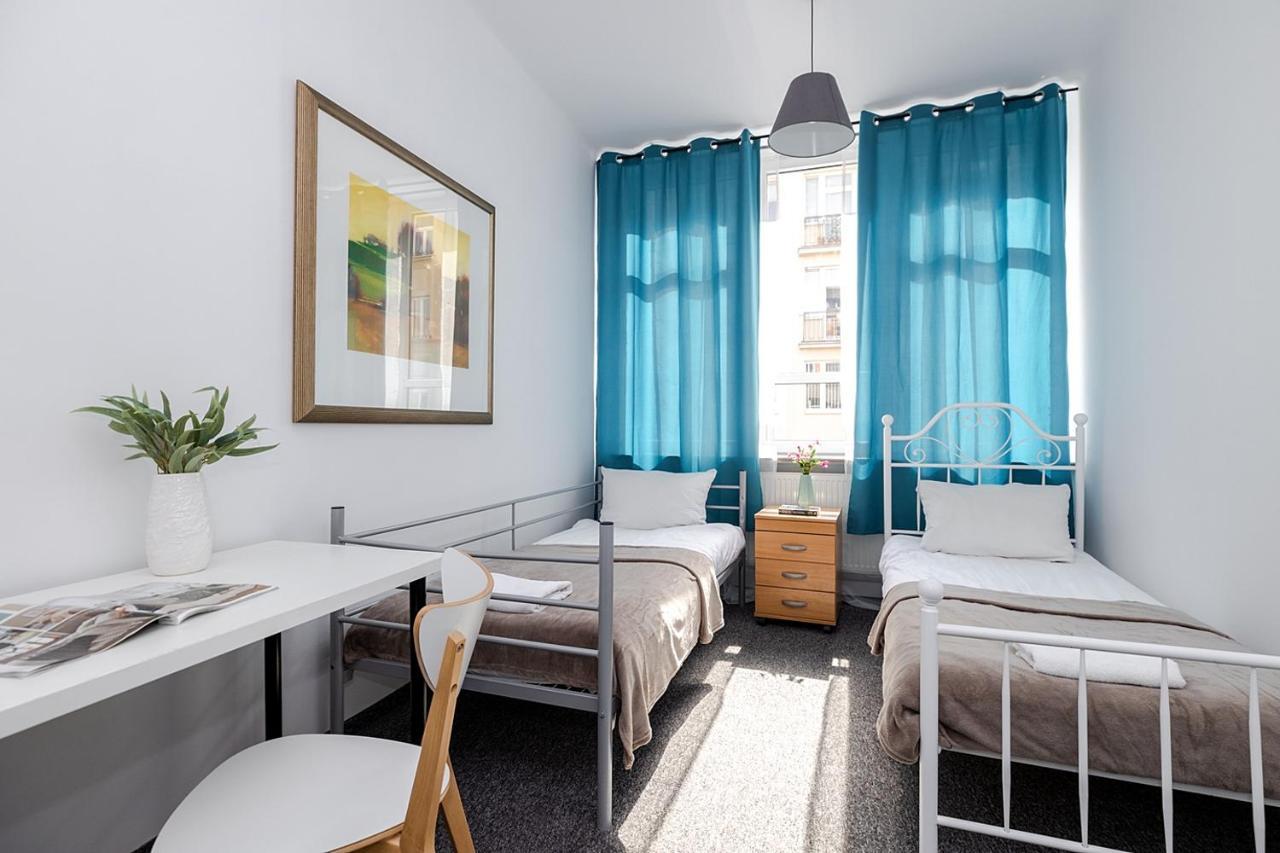 Hostel Unit In Solec50 By Metro Station Centrum Kopernika Elektrownia Powisle Stadion Narodowy *