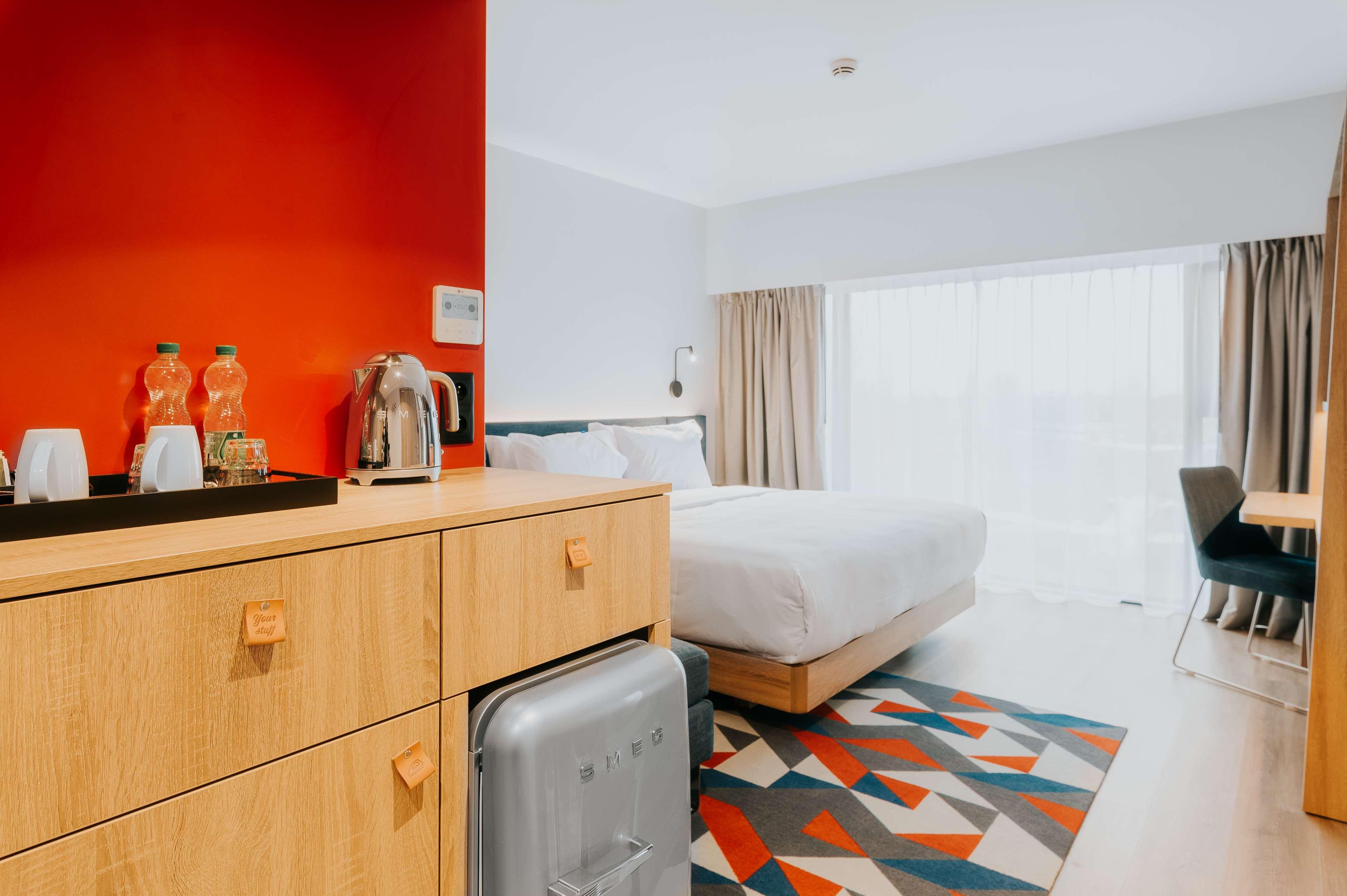 Hotel Hampton By Hilton Reduta 3*