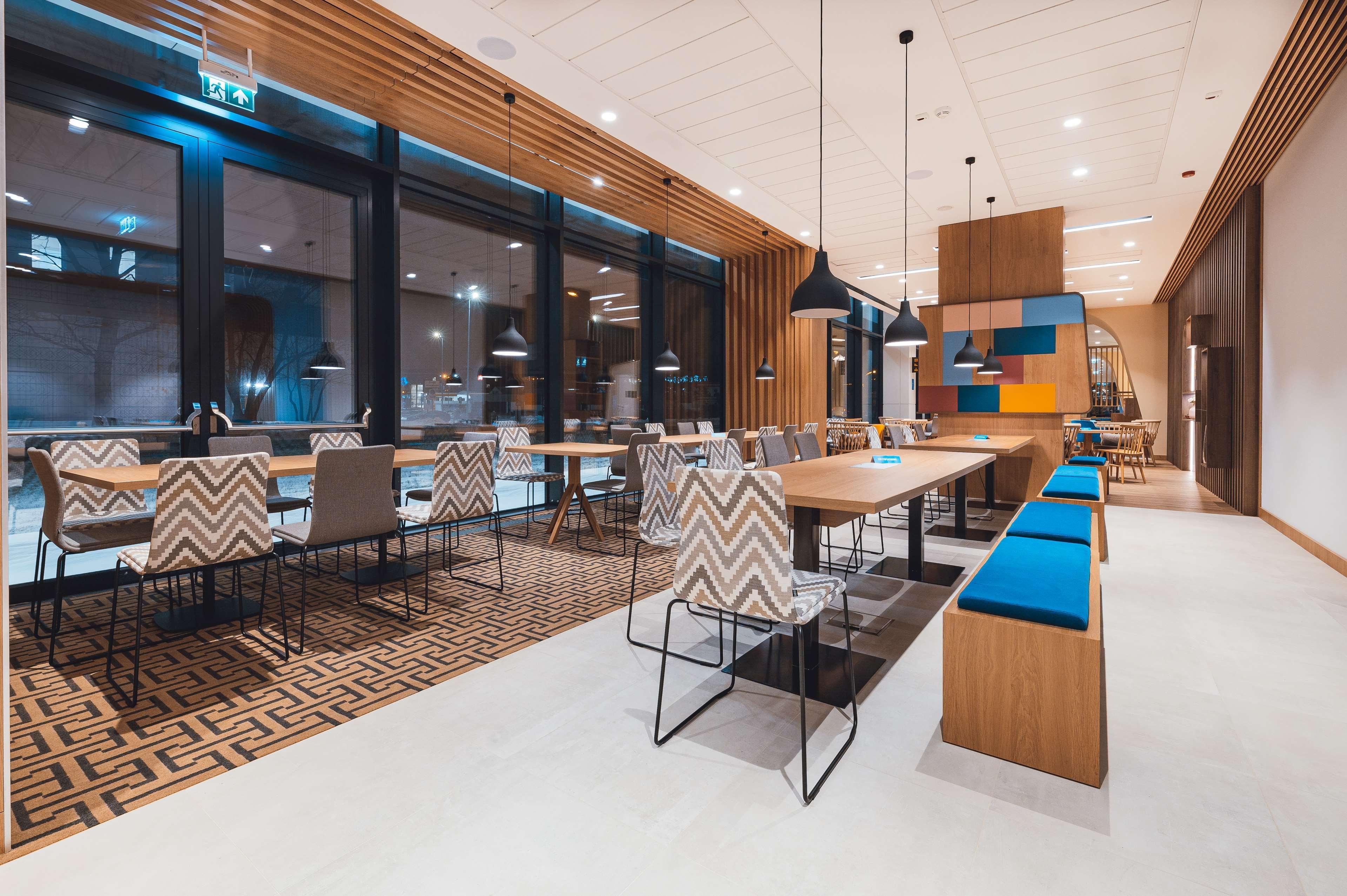 Hampton By Hilton Reduta 3*