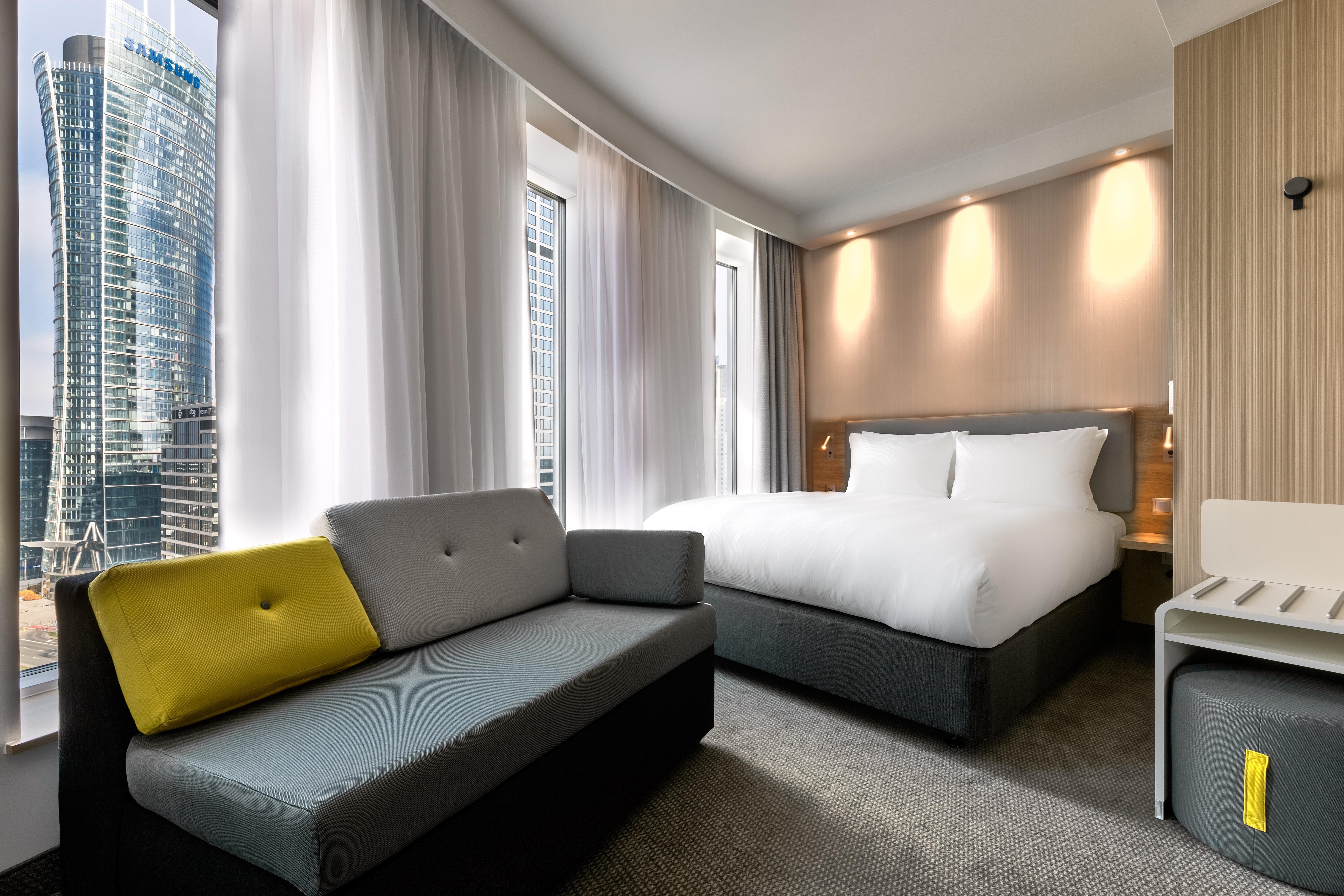 Express - - The Hub By Ihg Khách sạn 3*
