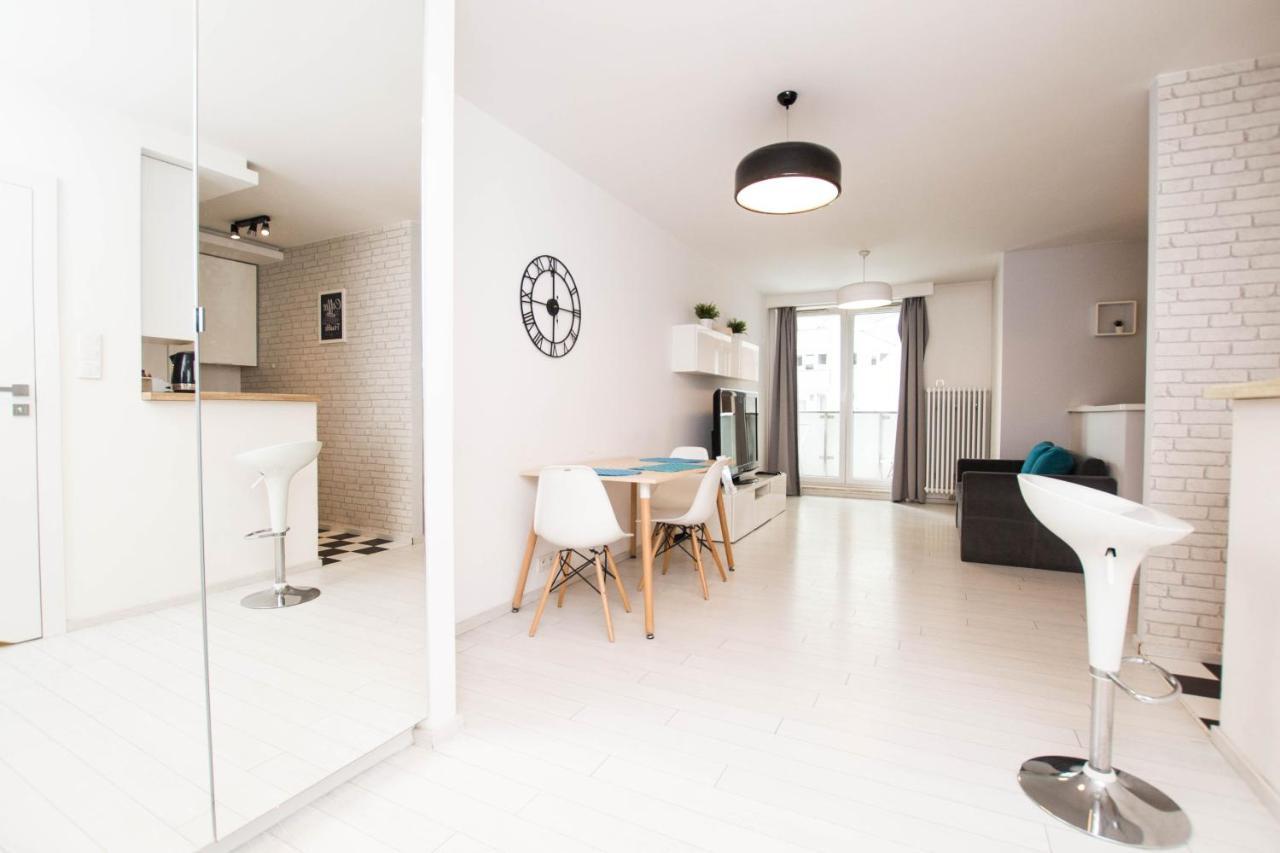 Waw Manhattan Apartment