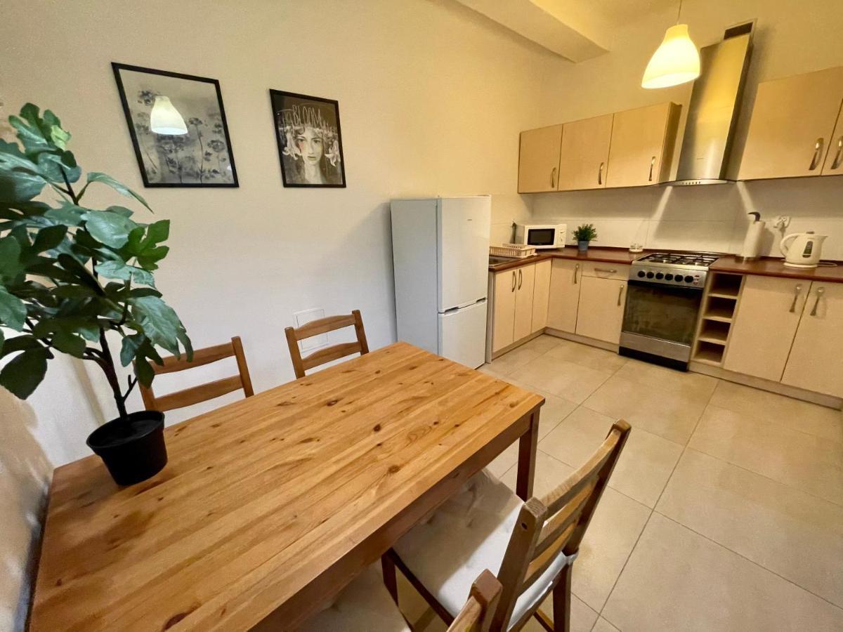 Apartment Andersa 35 Warsaw