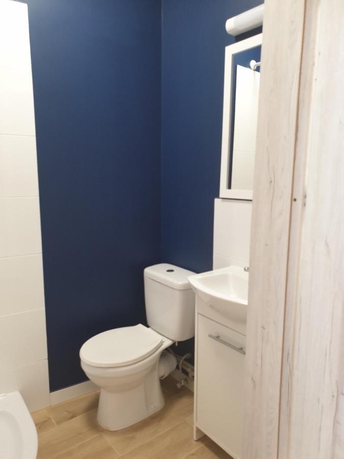 Unit In Solec50 By Metro Station Centrum Kopernika Elektrownia Powisle Stadion Narodowy Hostel Warsaw